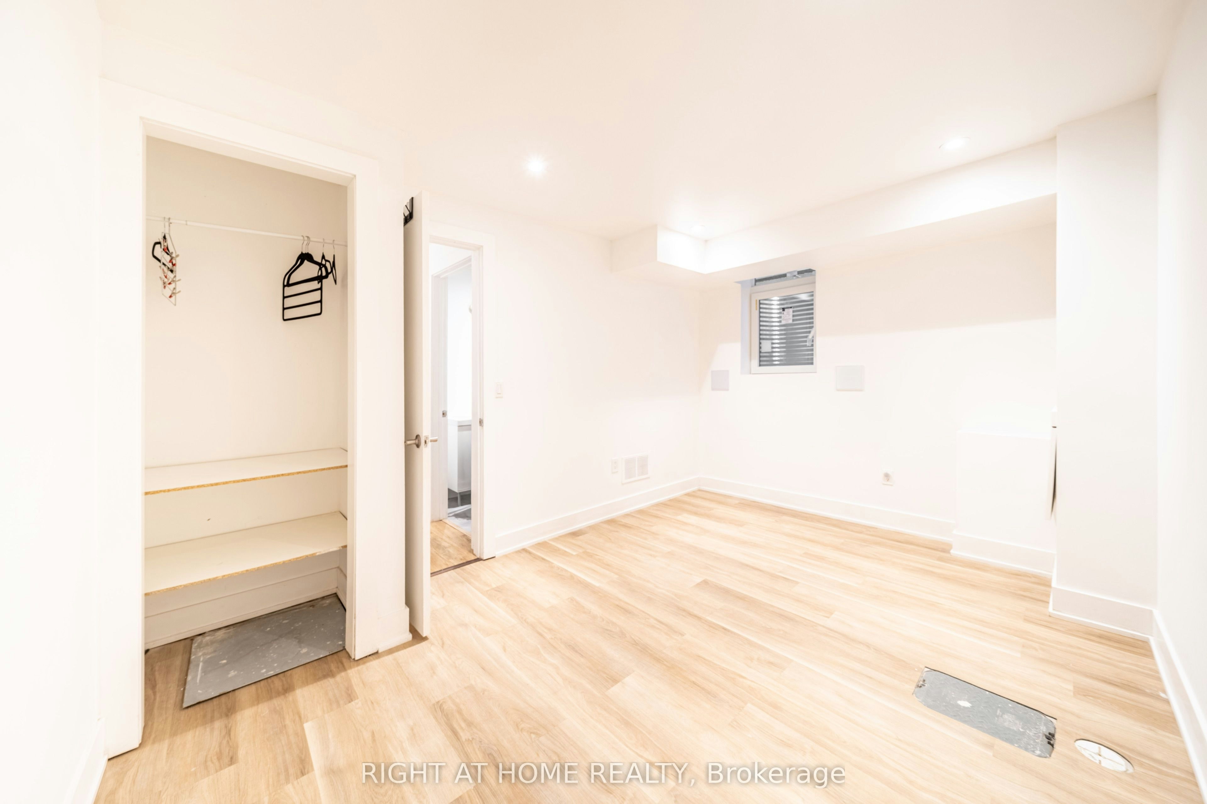 Basement-49B East Drive, Toronto, ON, M6N 2N8 - 11
