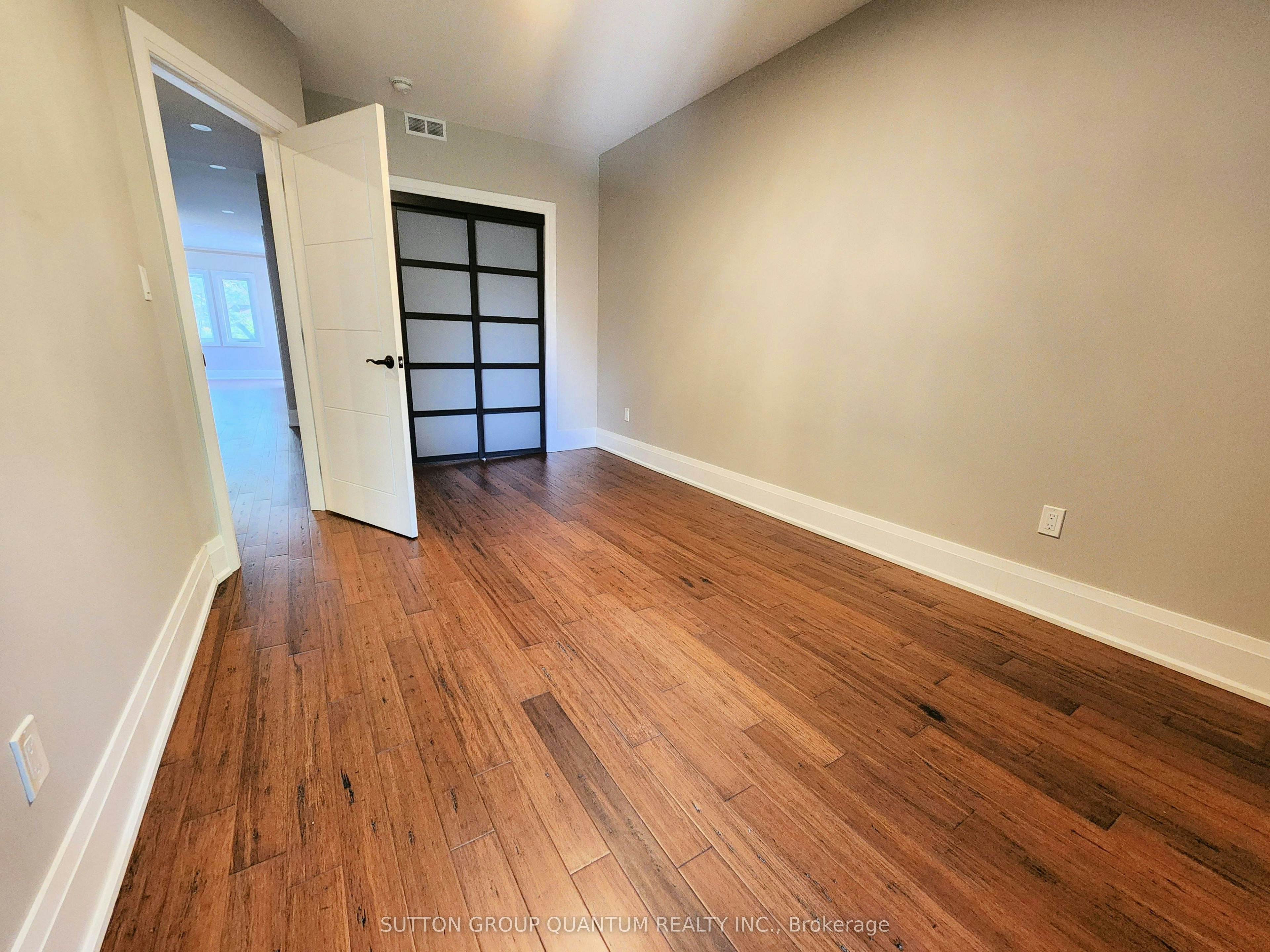 2-28 Boustead Avenue, Toronto, ON, M6R 1Y9 - 9