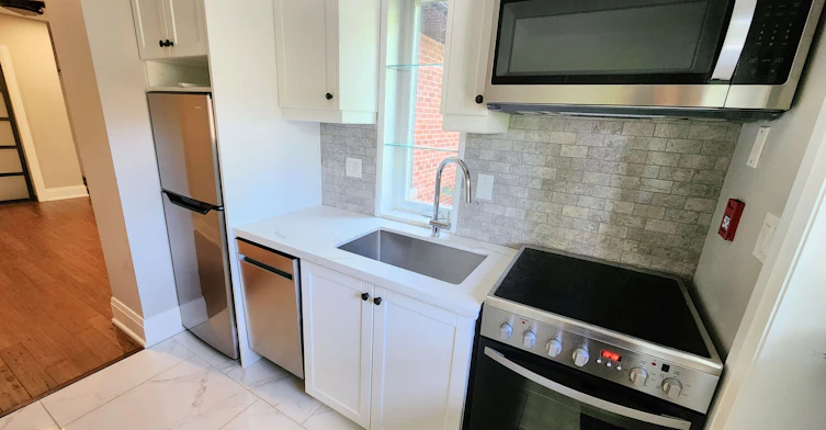 2-28 Boustead Avenue, Toronto, ON, M6R 1Y9 - 7