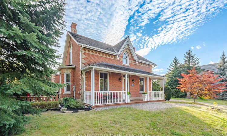 82 Cobblestone Court