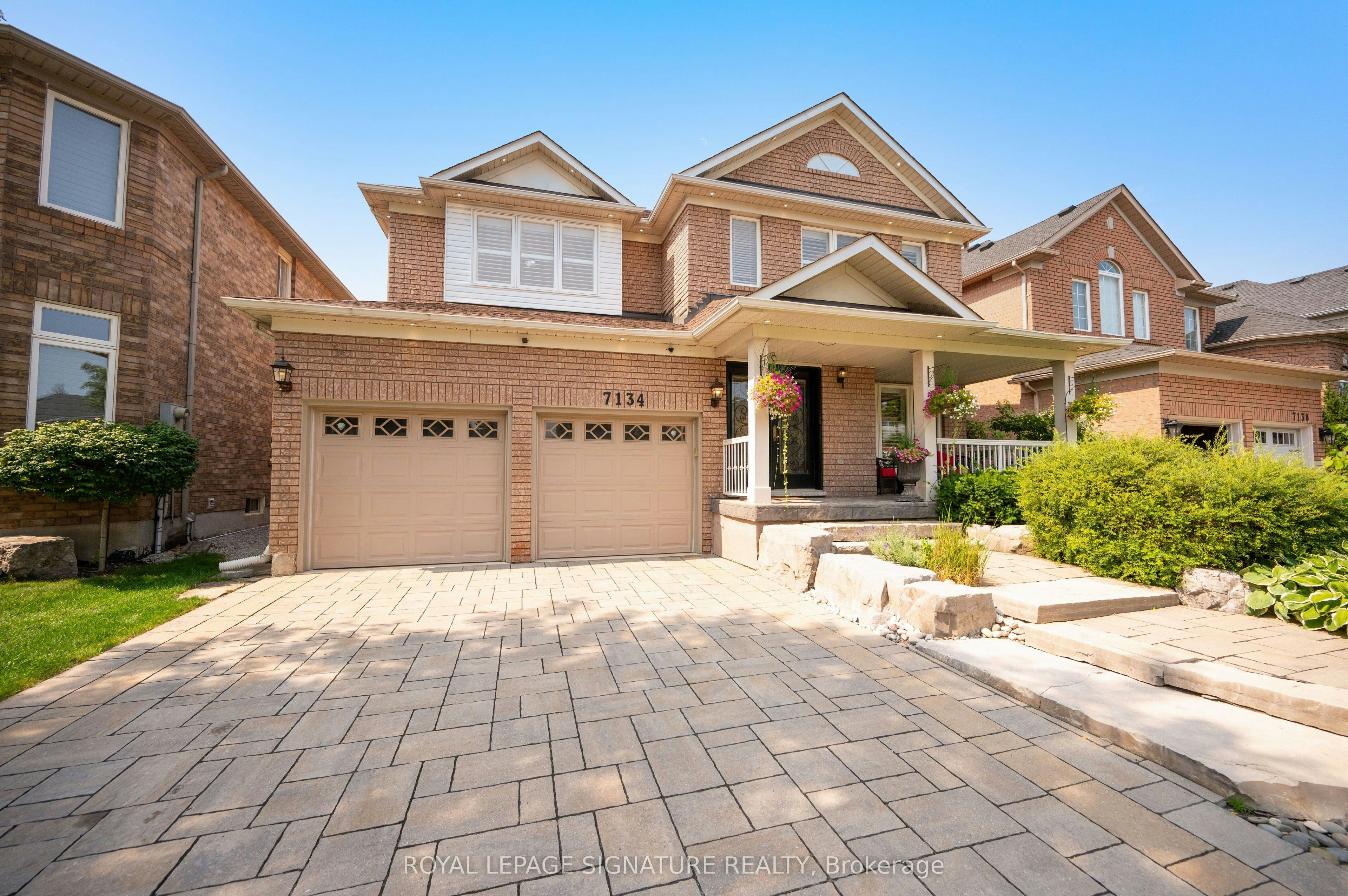 7134 Hallsands Drive, Mississauga, ON, L5N 7T2