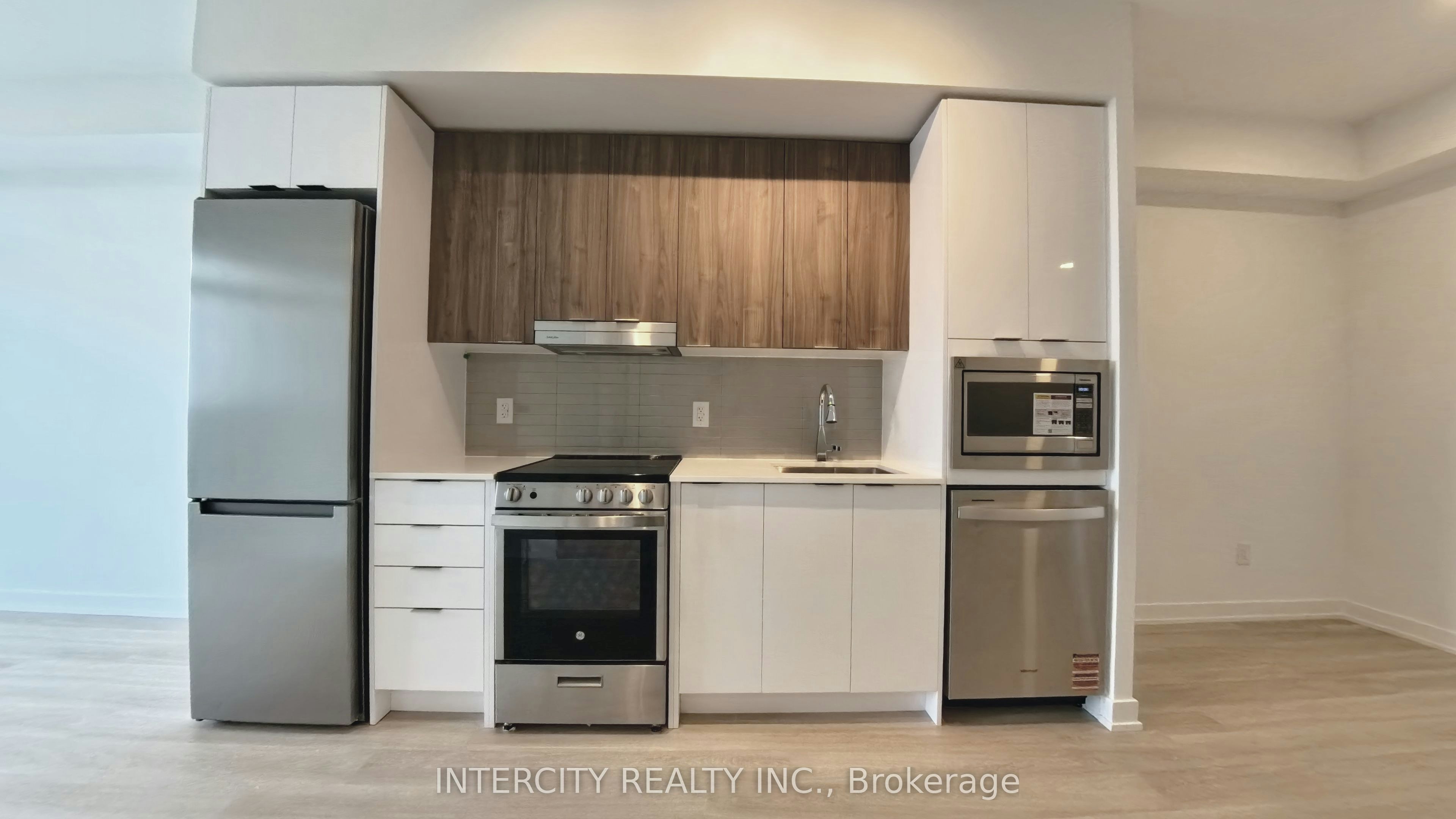 1103-5105 Hurontario Street, Mississauga, ON, L4Z 0C9 - 18