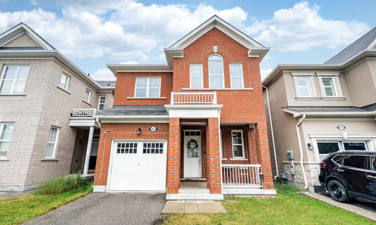 903 Penson Crescent