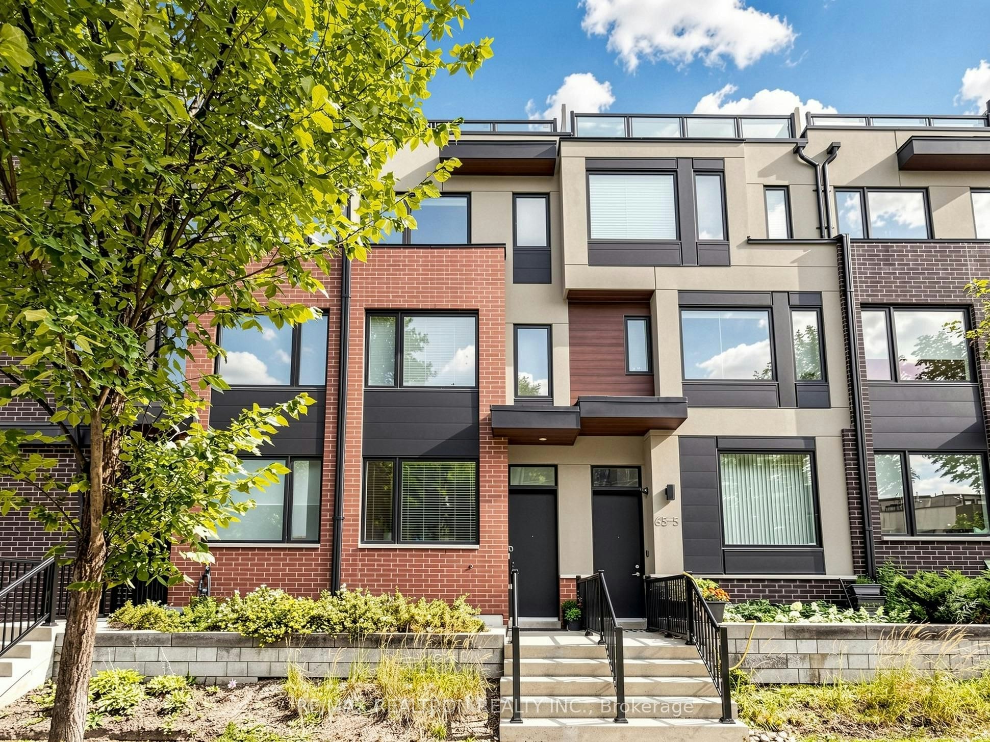 6-65 Thomas Mullholand Drive, Toronto, ON, M3K 0A7