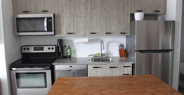 915-20 Joe Shuster Way, Toronto, ON, M6K 0A3 - 7