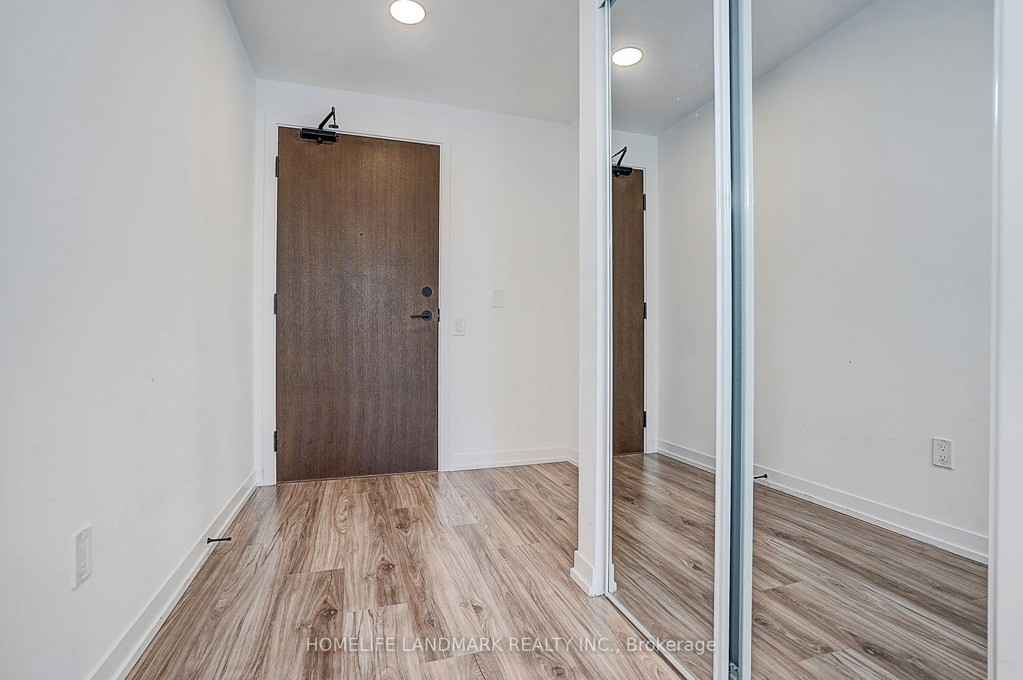 3208-4065 Confederation Parkway, Mississauga, ON, L5B 0L4 - 2