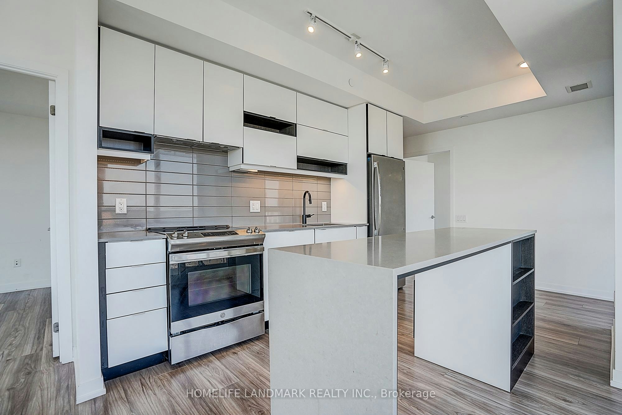 3208-4065 Confederation Parkway, Mississauga, ON, L5B 0L4 - 9