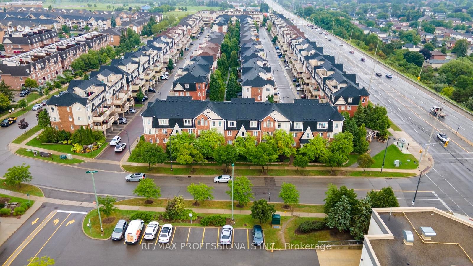 5-3025 Elmcreek Road, Mississauga, ON, L5B 0B6