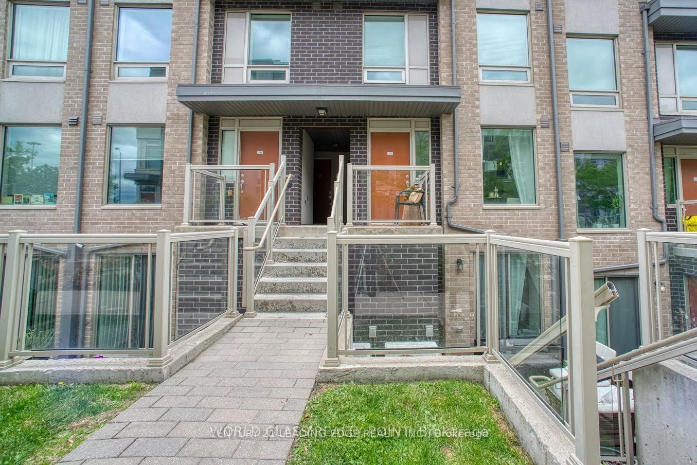 221-7 Applewood Lane E, Toronto, ON, M9C 0C1