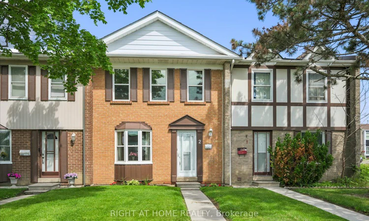 2-1020 Central Park Drive