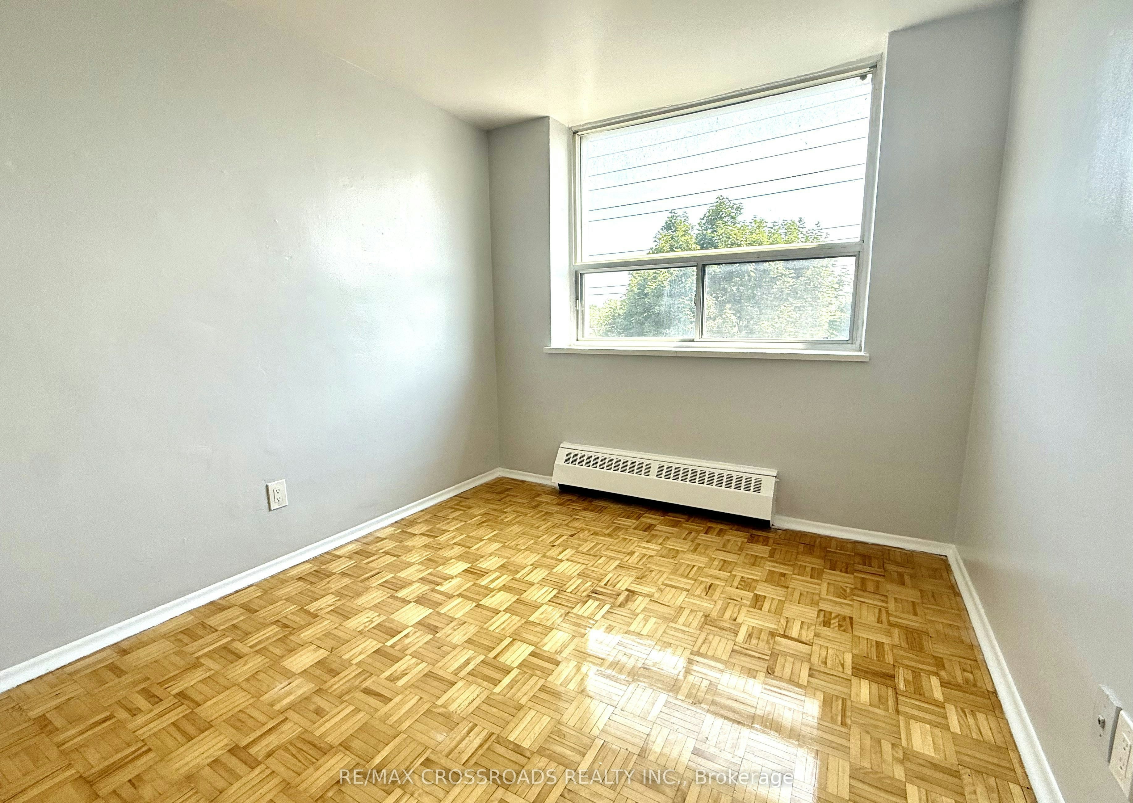 410-363 Lakeshore Road E, Mississauga, ON, L5G 1H7 - 5