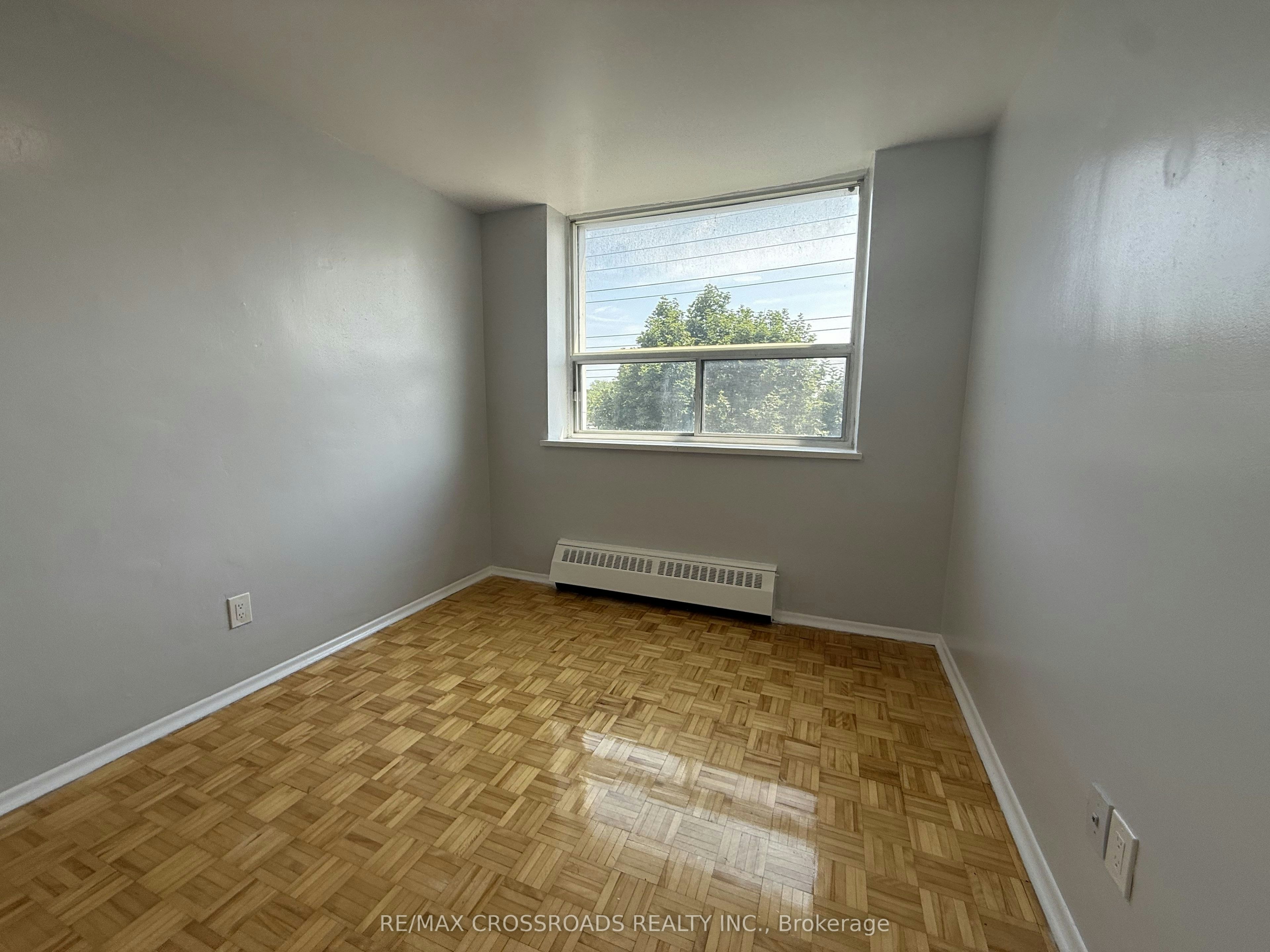 410-363 Lakeshore Road E, Mississauga, ON, L5G 1H7 - 6