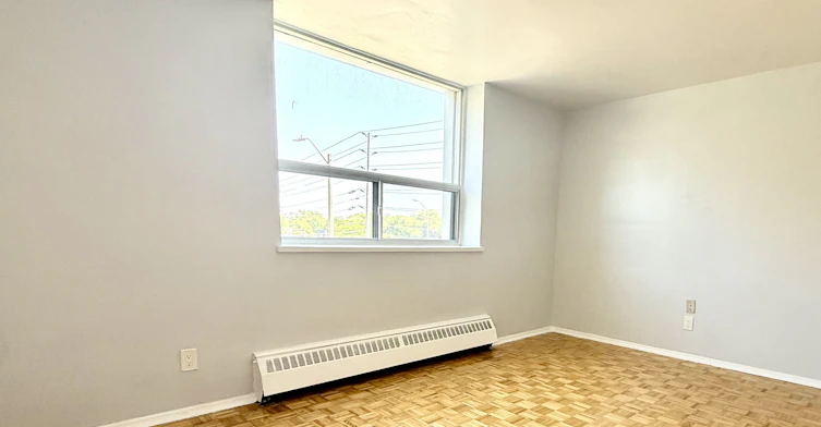 410-363 Lakeshore Road E, Mississauga, ON, L5G 1H7 - 4