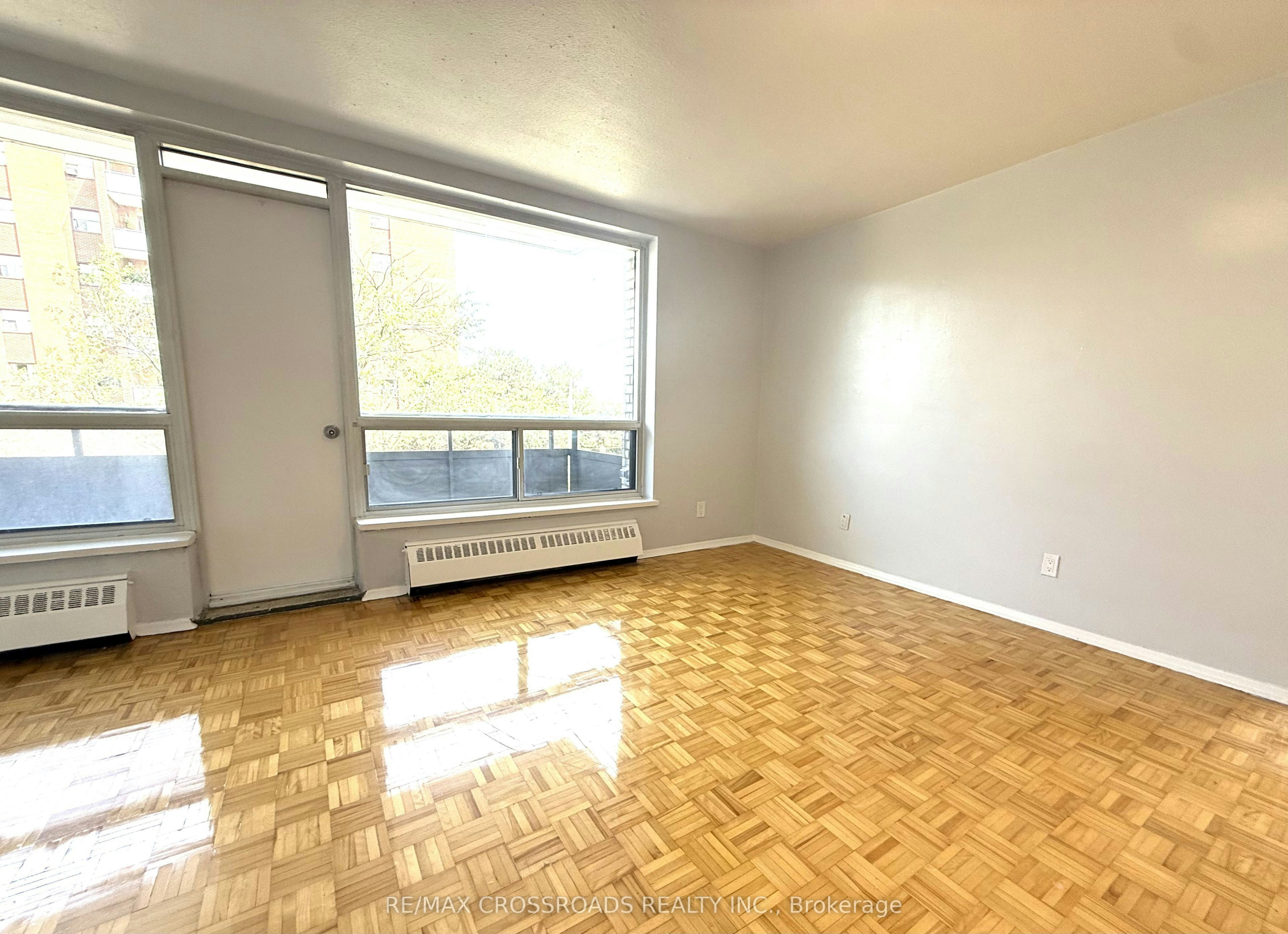410-363 Lakeshore Road E, Mississauga, ON, L5G 1H7 - 3