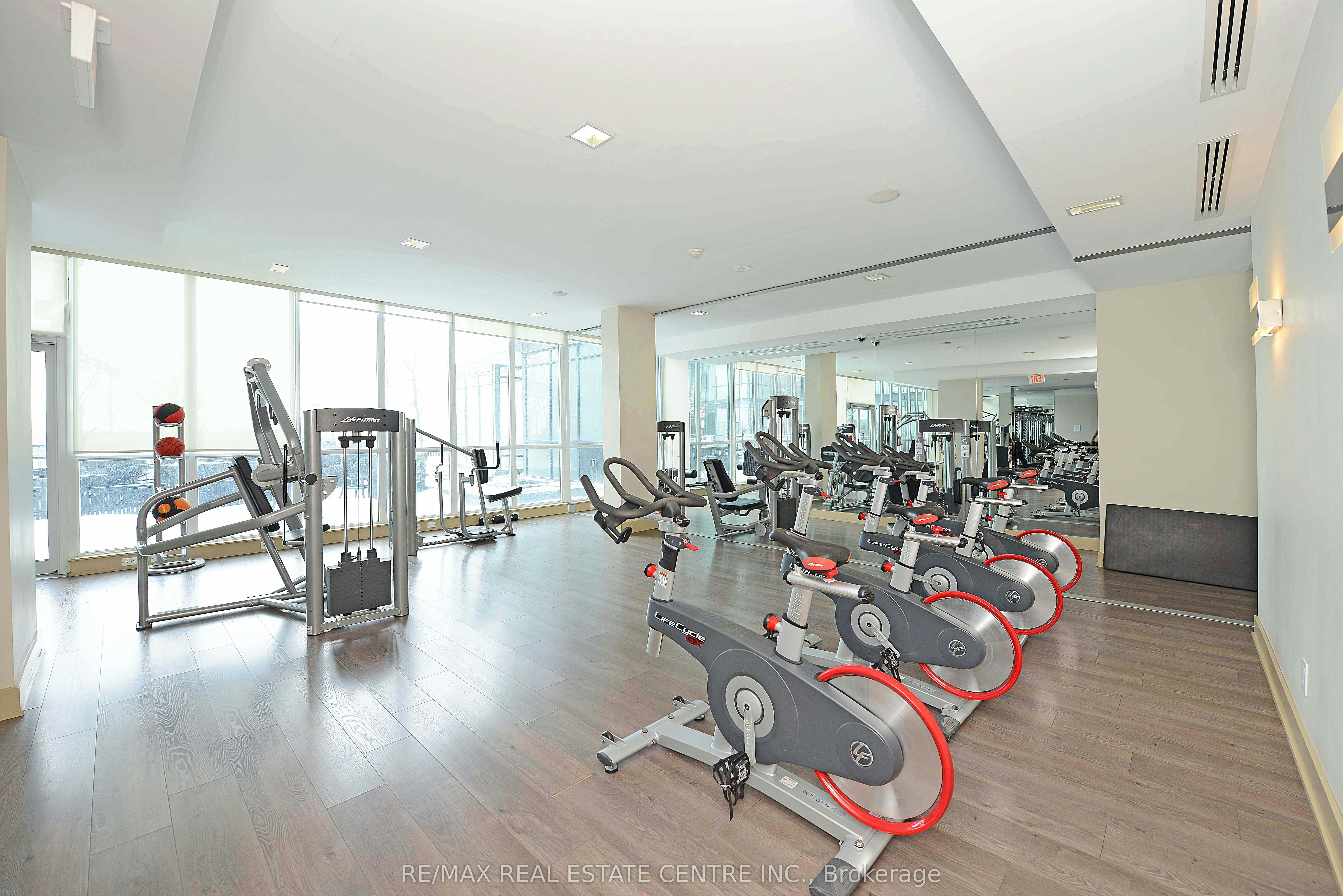 3904-4070 Confederation Parkway, Mississauga, ON, L5B 0E9 - 5
