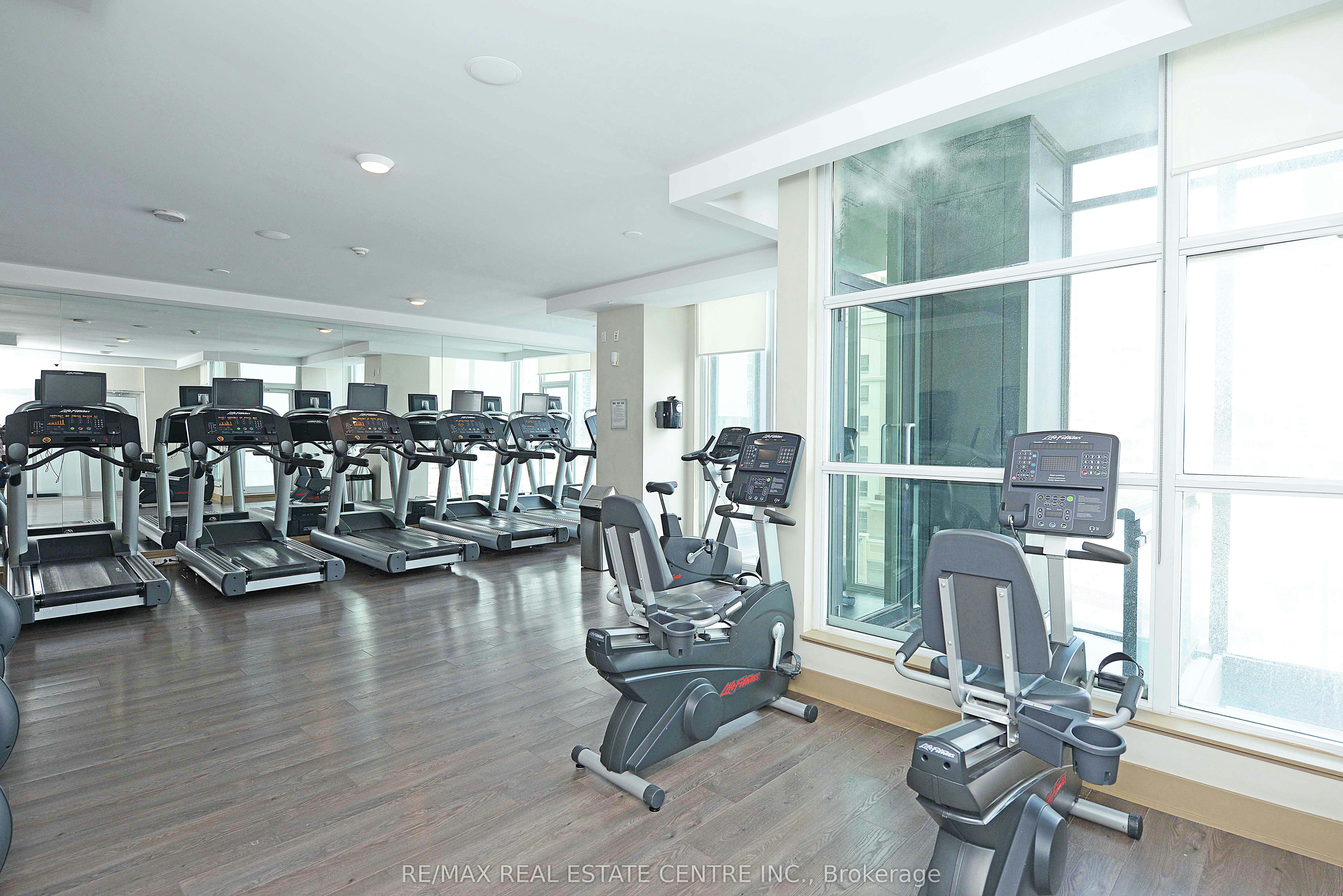 3904-4070 Confederation Parkway, Mississauga, ON, L5B 0E9 - 4