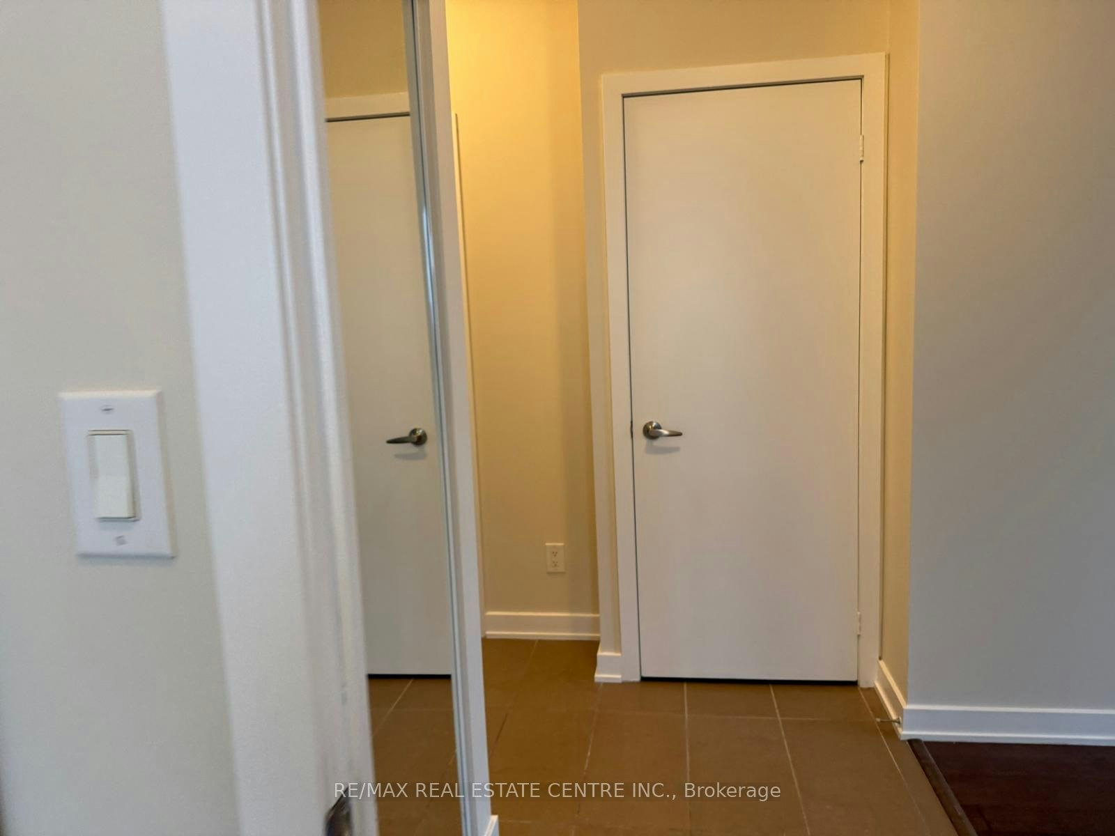 3904-4070 Confederation Parkway, Mississauga, ON, L5B 0E9 - 14