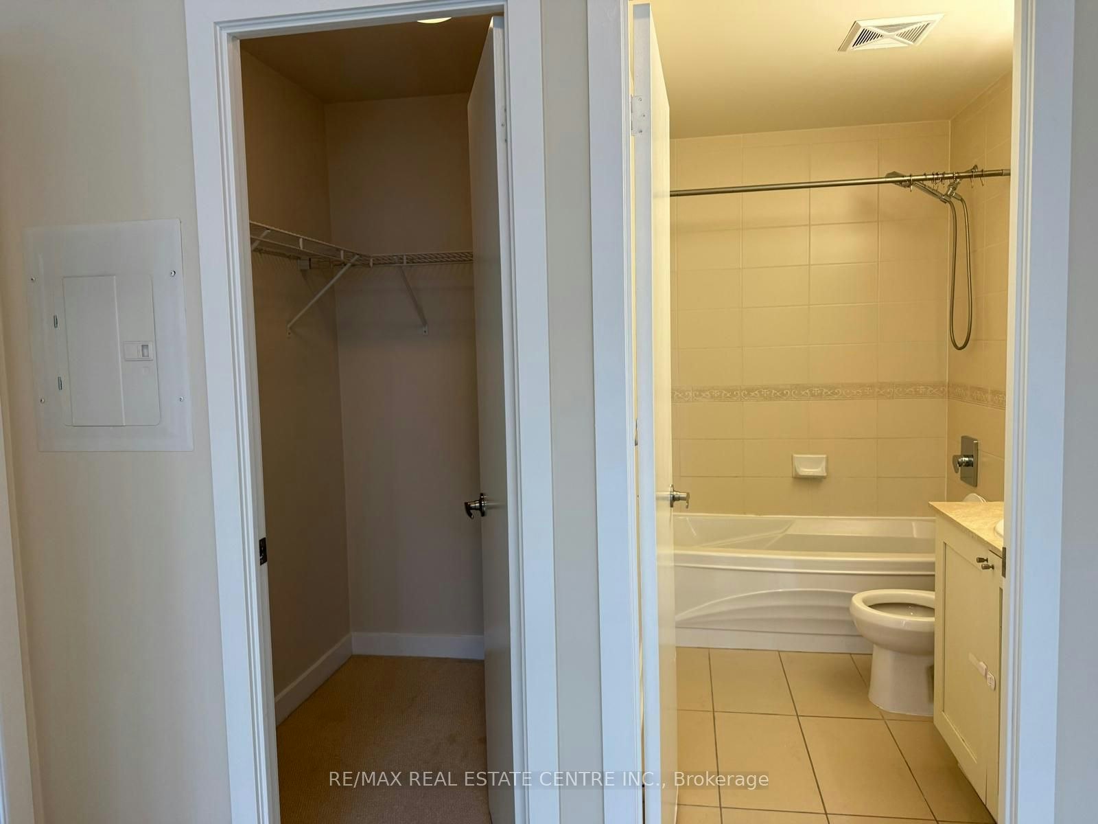 3904-4070 Confederation Parkway, Mississauga, ON, L5B 0E9 - 16