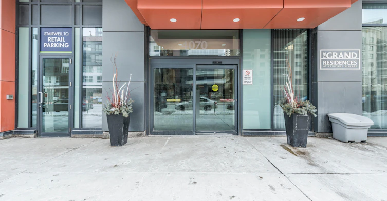 3904-4070 Confederation Parkway, Mississauga, ON, L5B 0E9 - 2