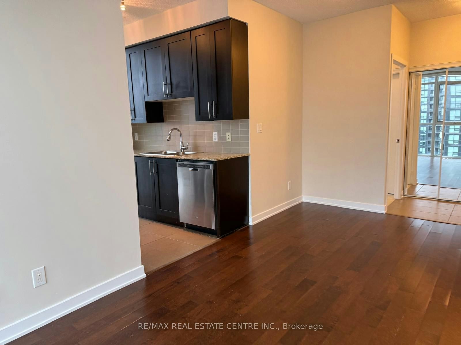 3904-4070 Confederation Parkway, Mississauga, ON, L5B 0E9 - 25
