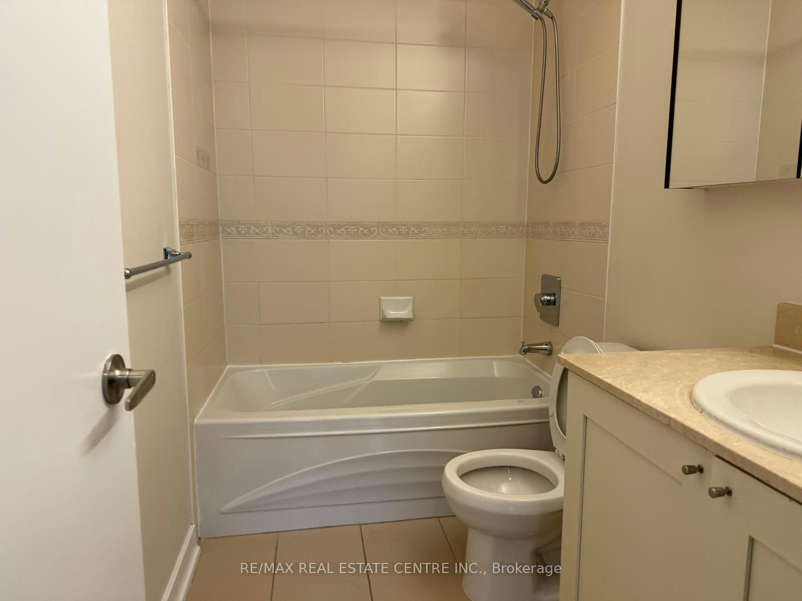 3904-4070 Confederation Parkway, Mississauga, ON, L5B 0E9 - 17
