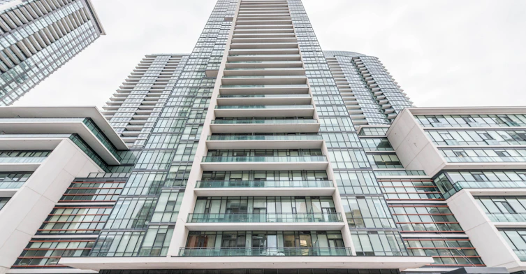 3904-4070 Confederation Parkway, Mississauga, ON, L5B 0E9