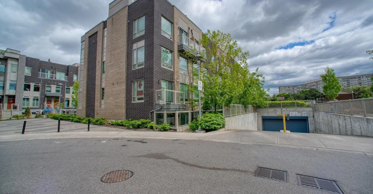 221-7 Applewood Lane E, Toronto, ON, M9C 0C1 - 10