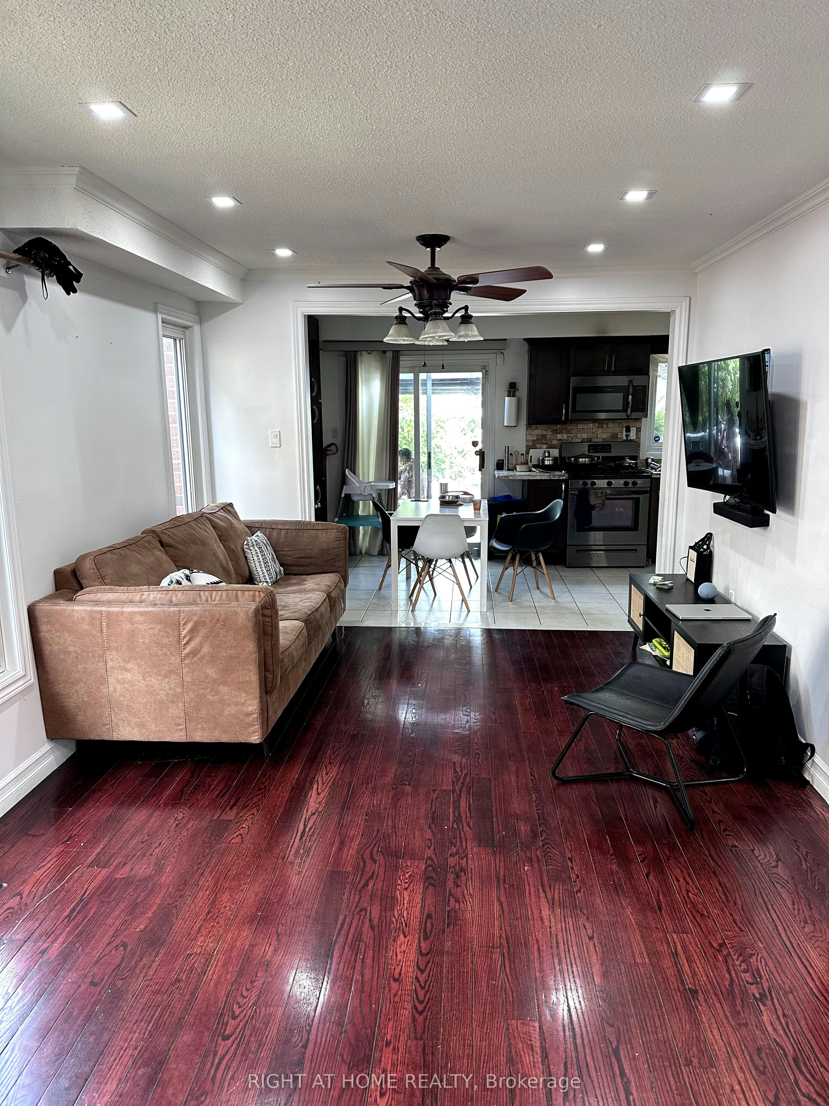 4 Sunshade Place, Brampton, ON, L6Z 2B8 - 3