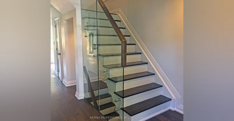546 Beresford Avenue, Toronto, ON, M6S 3C3 - 24