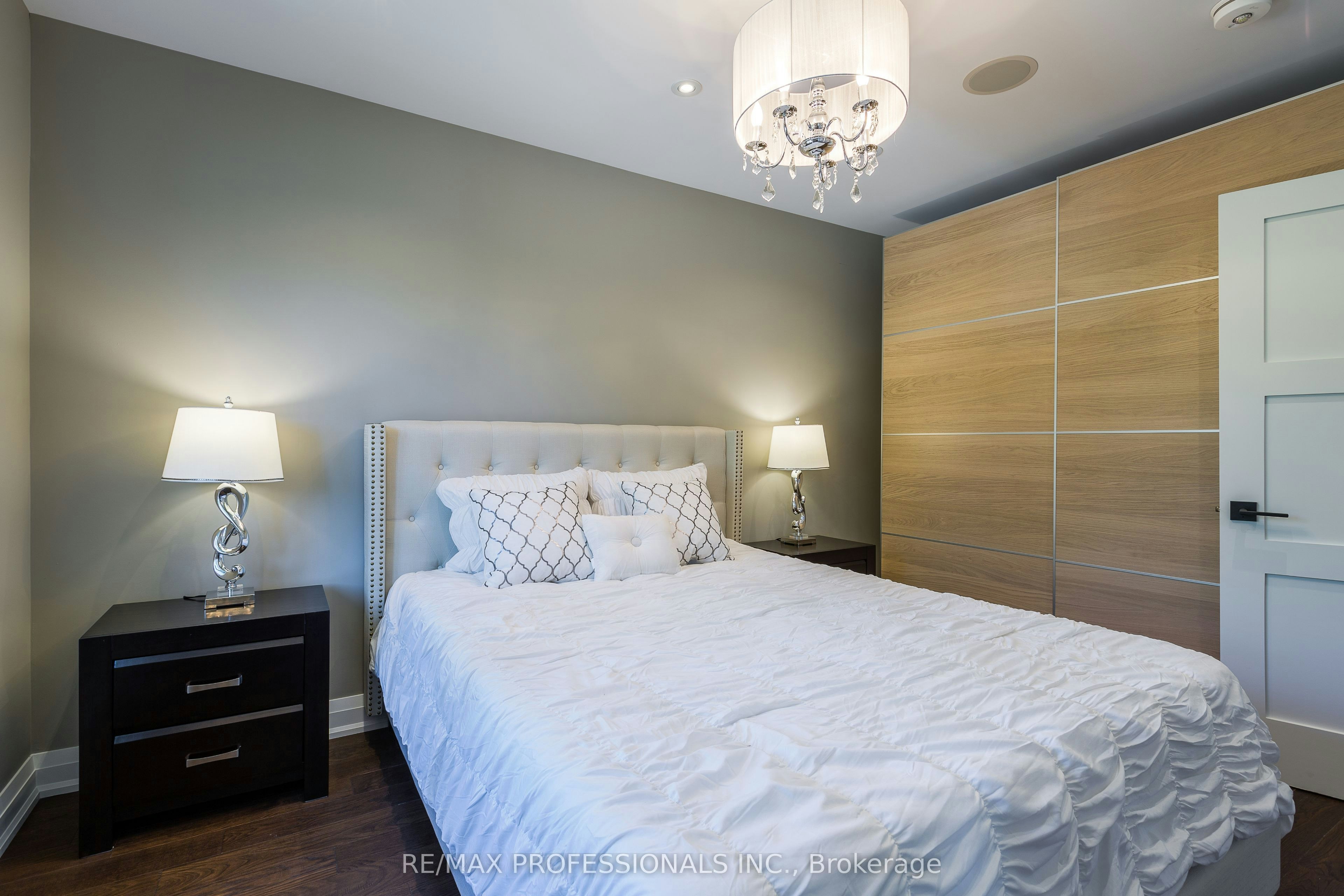 546 Beresford Avenue, Toronto, ON, M6S 3C3 - 13