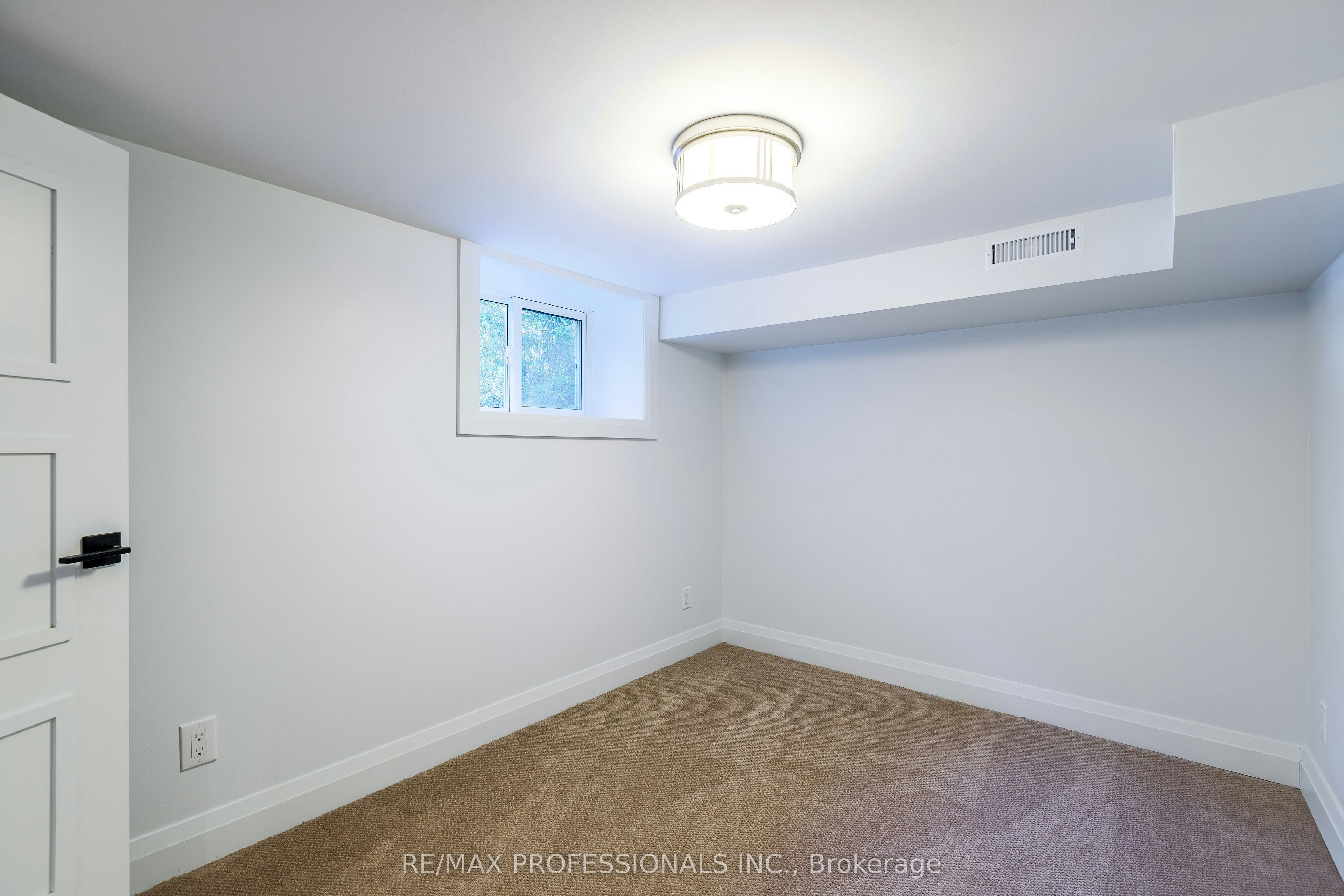 546 Beresford Avenue, Toronto, ON, M6S 3C3 - 19