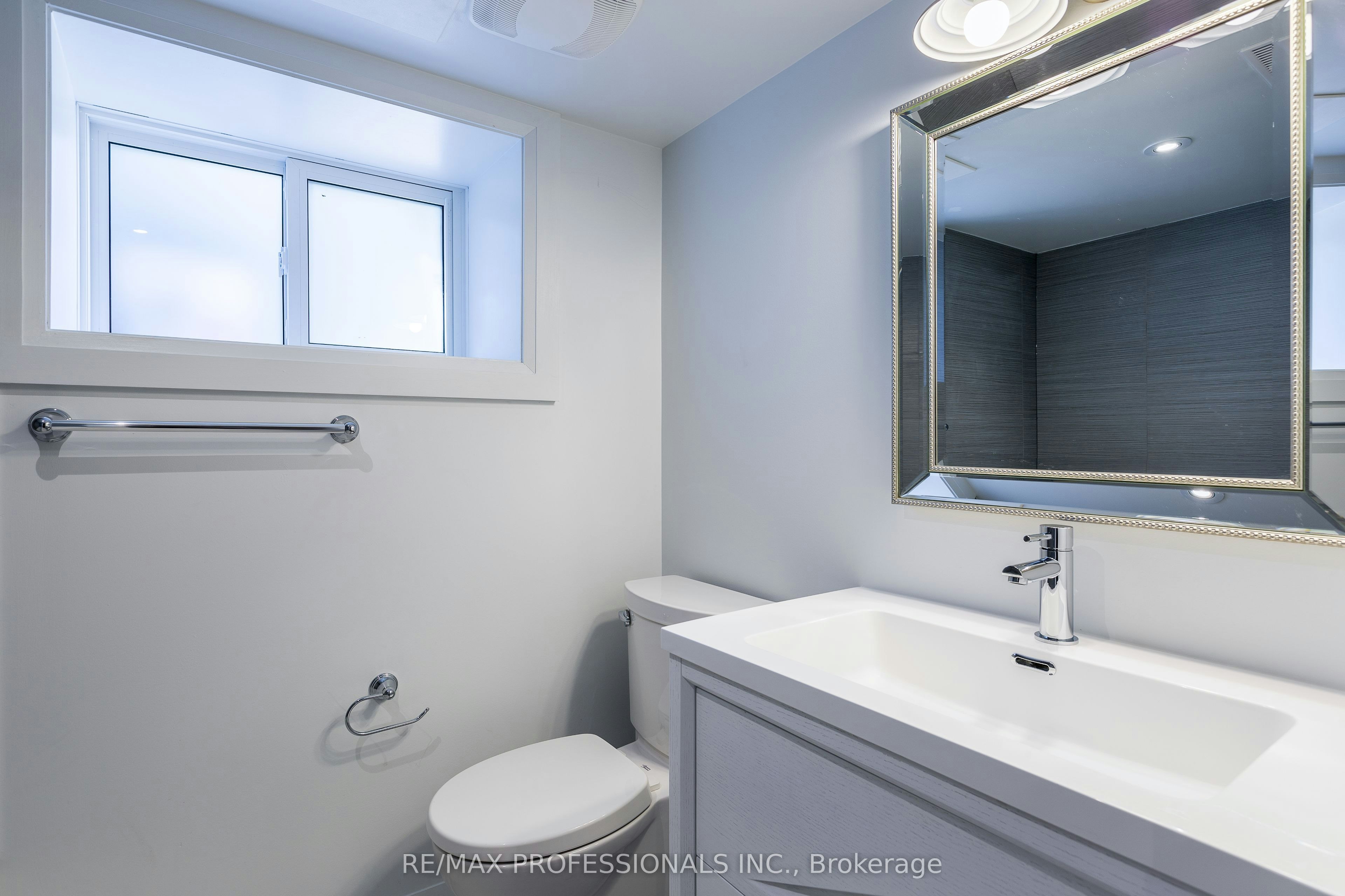 546 Beresford Avenue, Toronto, ON, M6S 3C3 - 20