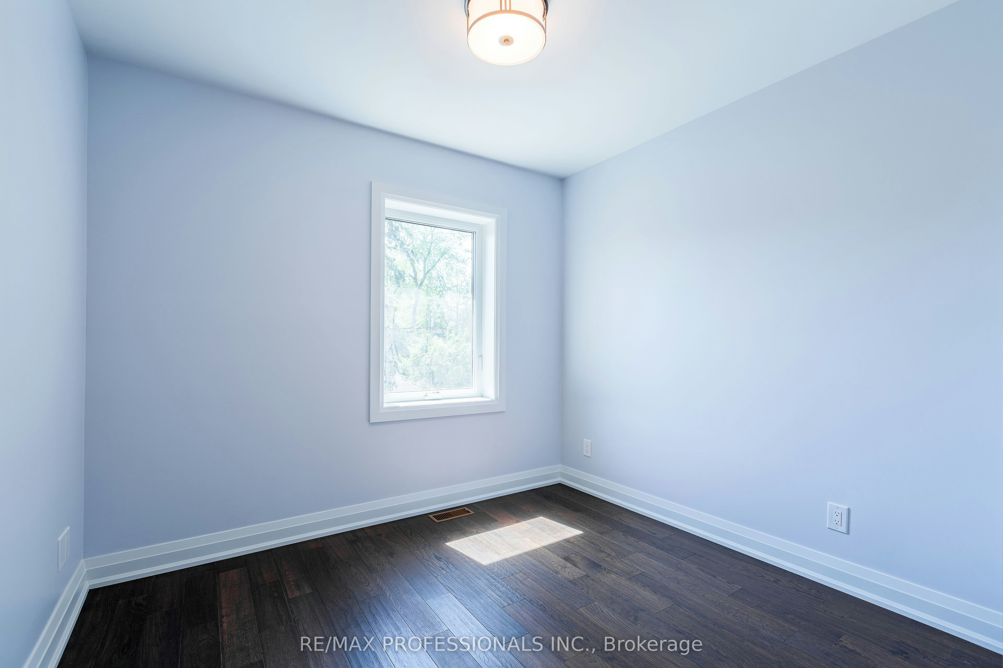546 Beresford Avenue, Toronto, ON, M6S 3C3 - 16