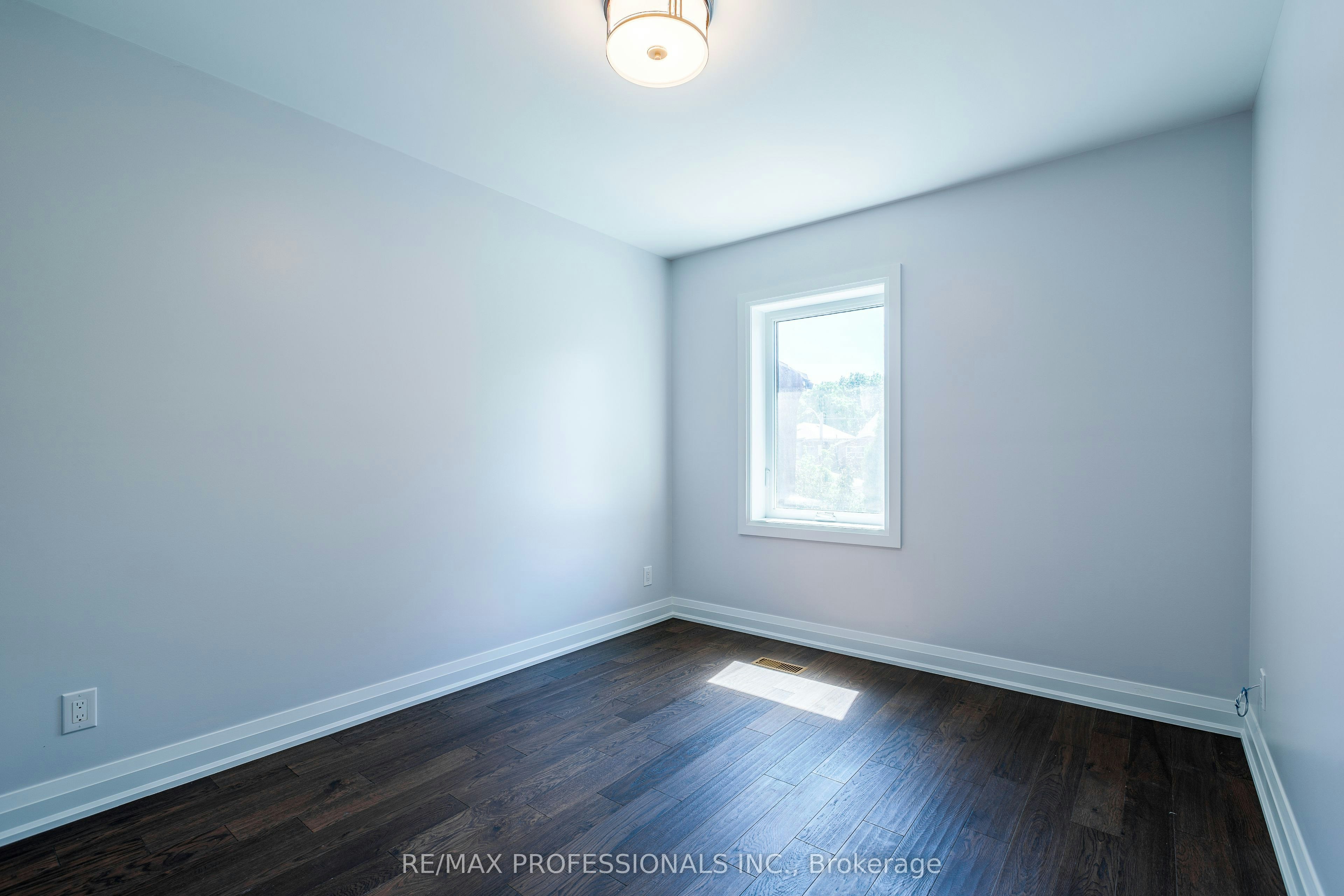 546 Beresford Avenue, Toronto, ON, M6S 3C3 - 15