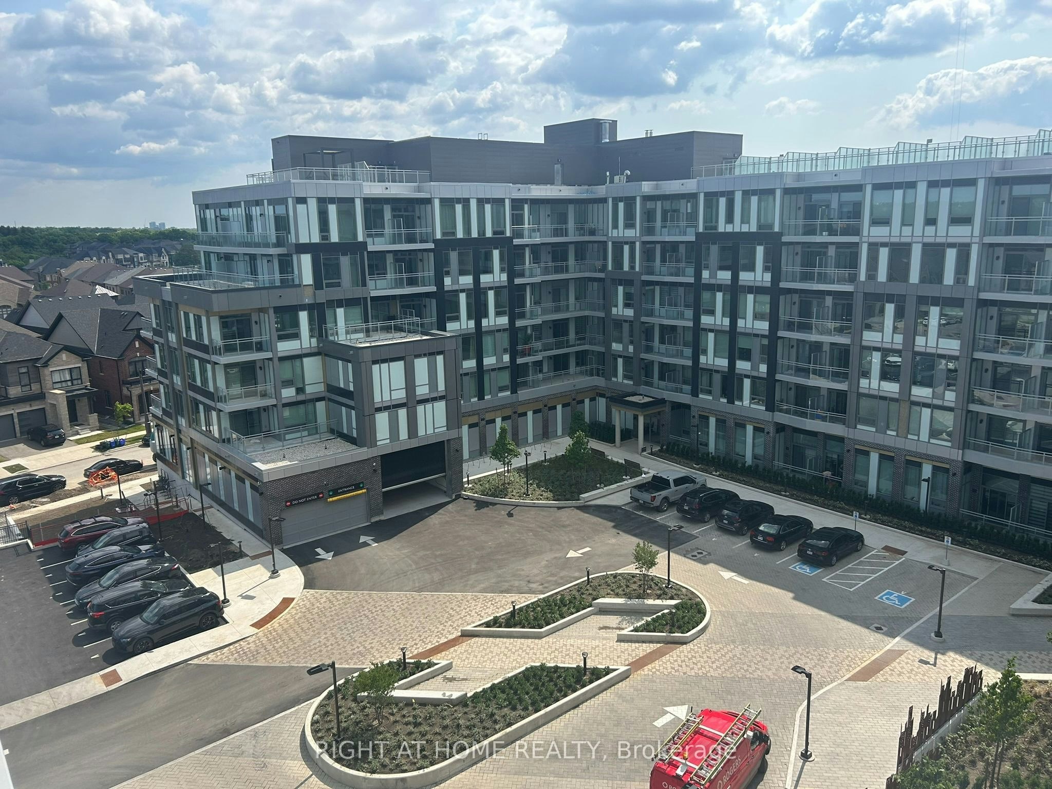 641-2501 Saw Whet Boulevard, Oakville, ON, L6M 5N2 - 2