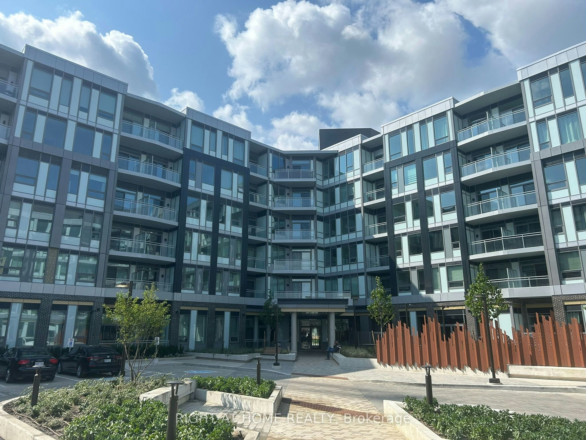 641-2501 Saw Whet Boulevard, Oakville, ON, L6M 5N2