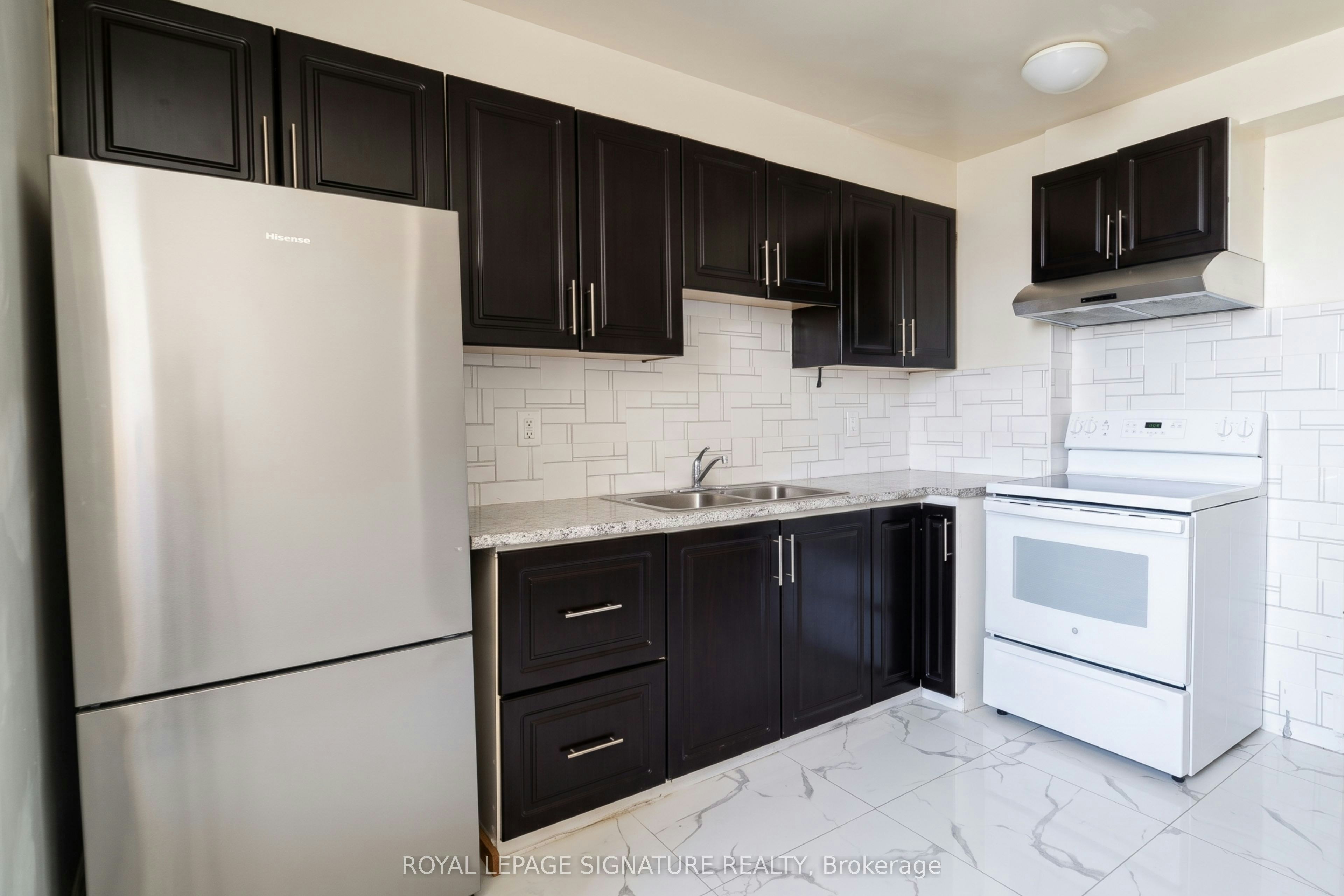 1008-340 Dixon Road, Toronto, ON, M9R 1T1 - 4