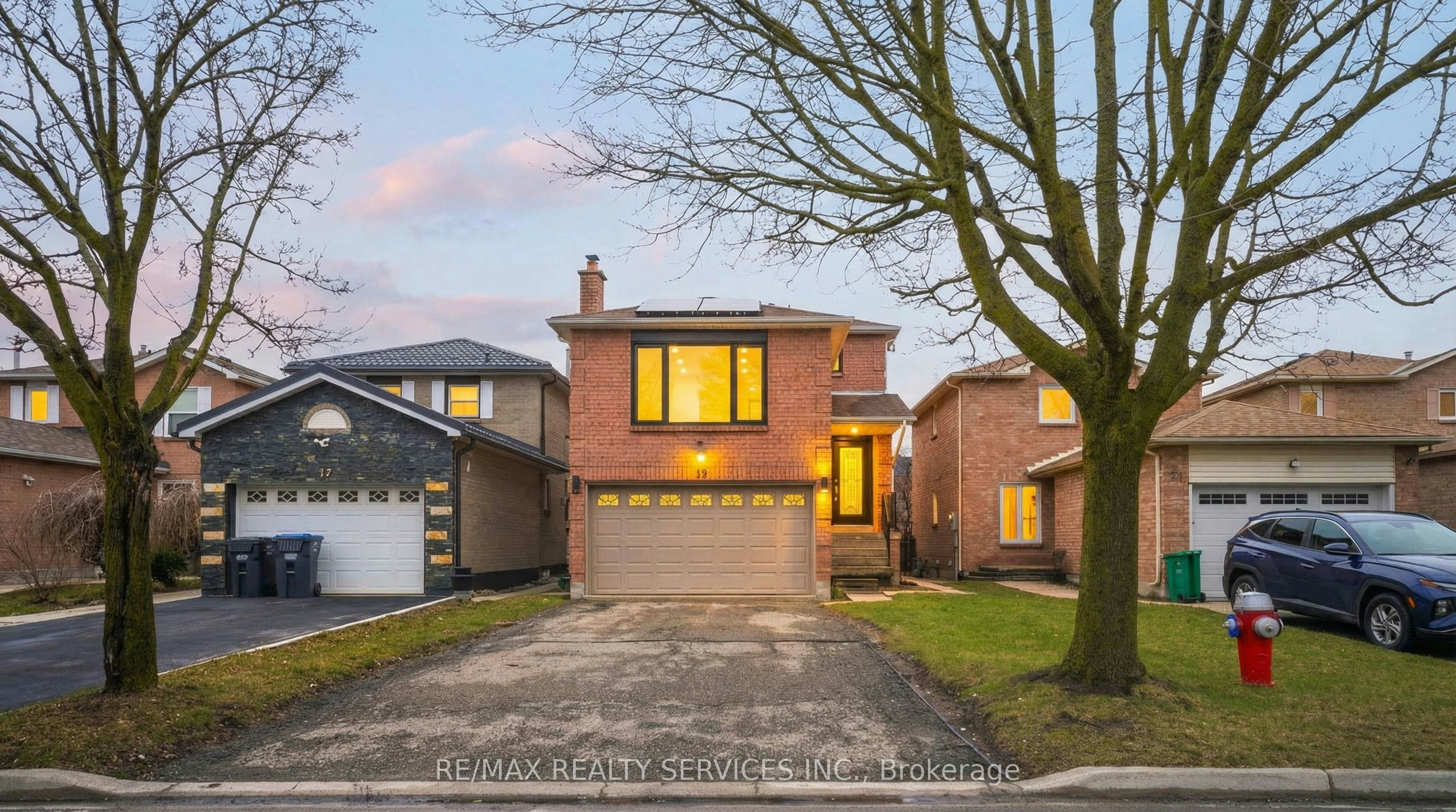 19 Wayne Nicol Drive, Brampton, ON, L6X 3Z2