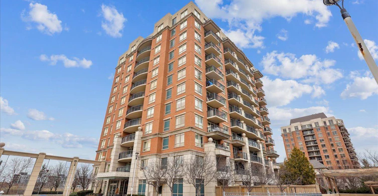 610-2365 Central Park Drive, Oakville, ON, L6H 0C7 - 2