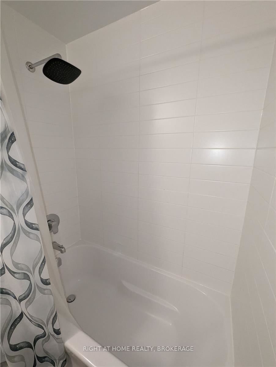 319-1139 Cooke Boulevard, Burlington, ON, L7T 0C3 - 9