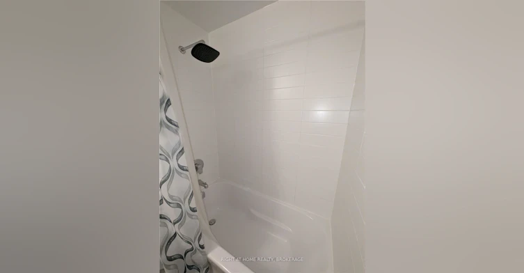319-1139 Cooke Boulevard, Burlington, ON, L7T 0C3 - 9