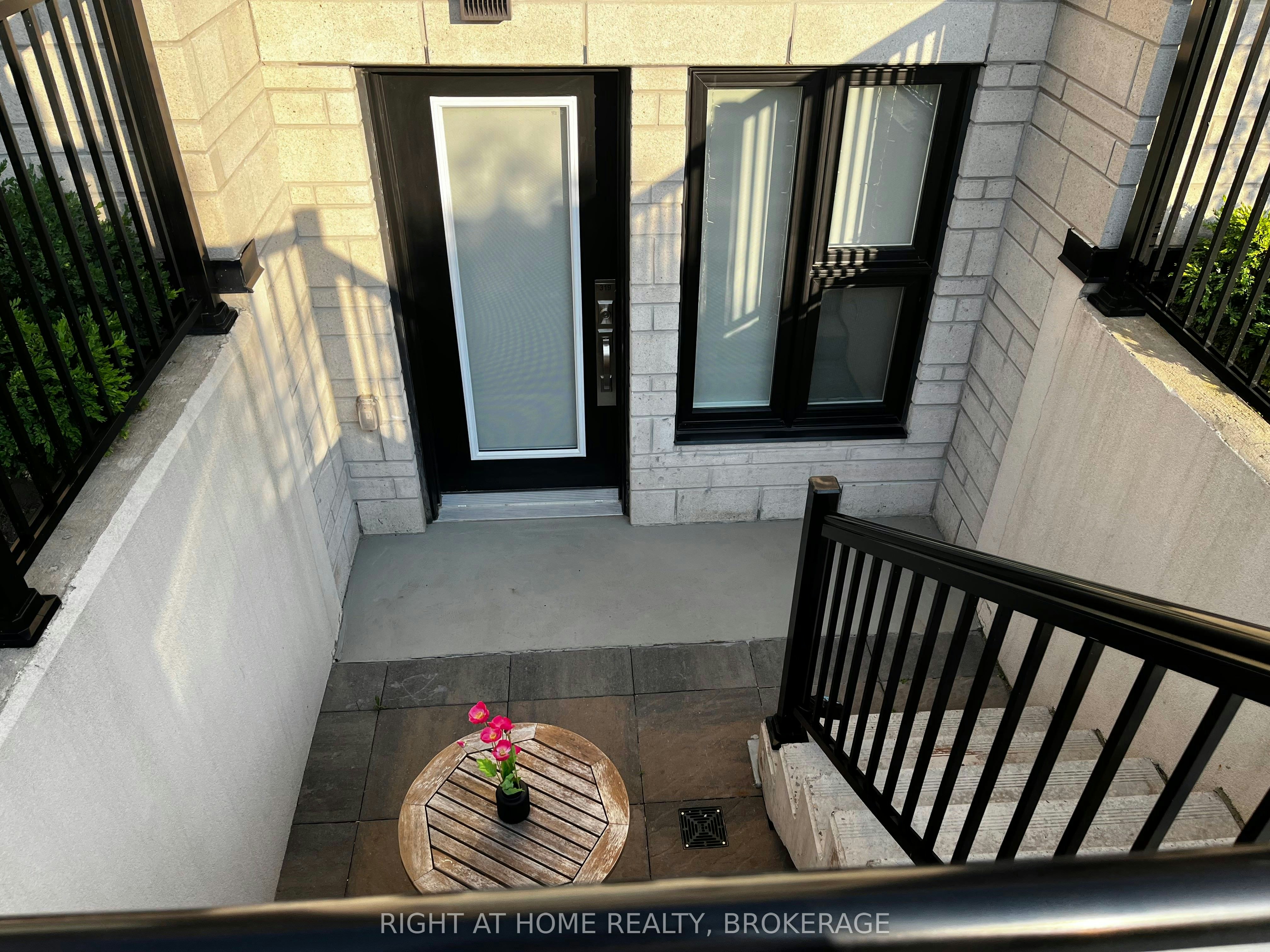 319-1139 Cooke Boulevard, Burlington, ON, L7T 0C3 - 3