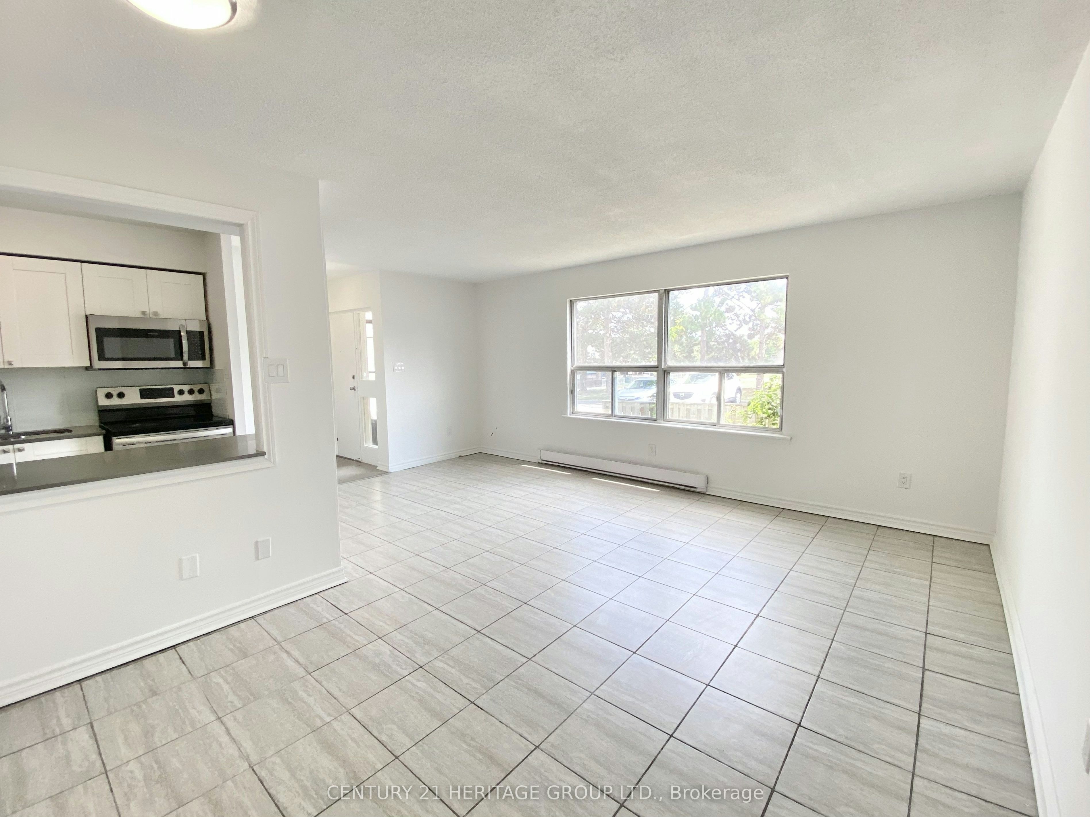 5-7555 Goreway Drive, Mississauga, ON, L4T 3M9 - 3