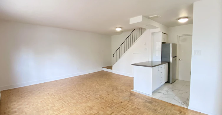 155-7555 Goreway Drive, Mississauga, ON, L4T 3M9 - 3