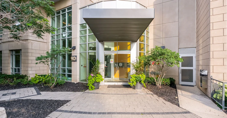 504-90 Absolute Avenue, Mississauga, ON, L4Z 0A3 - 2