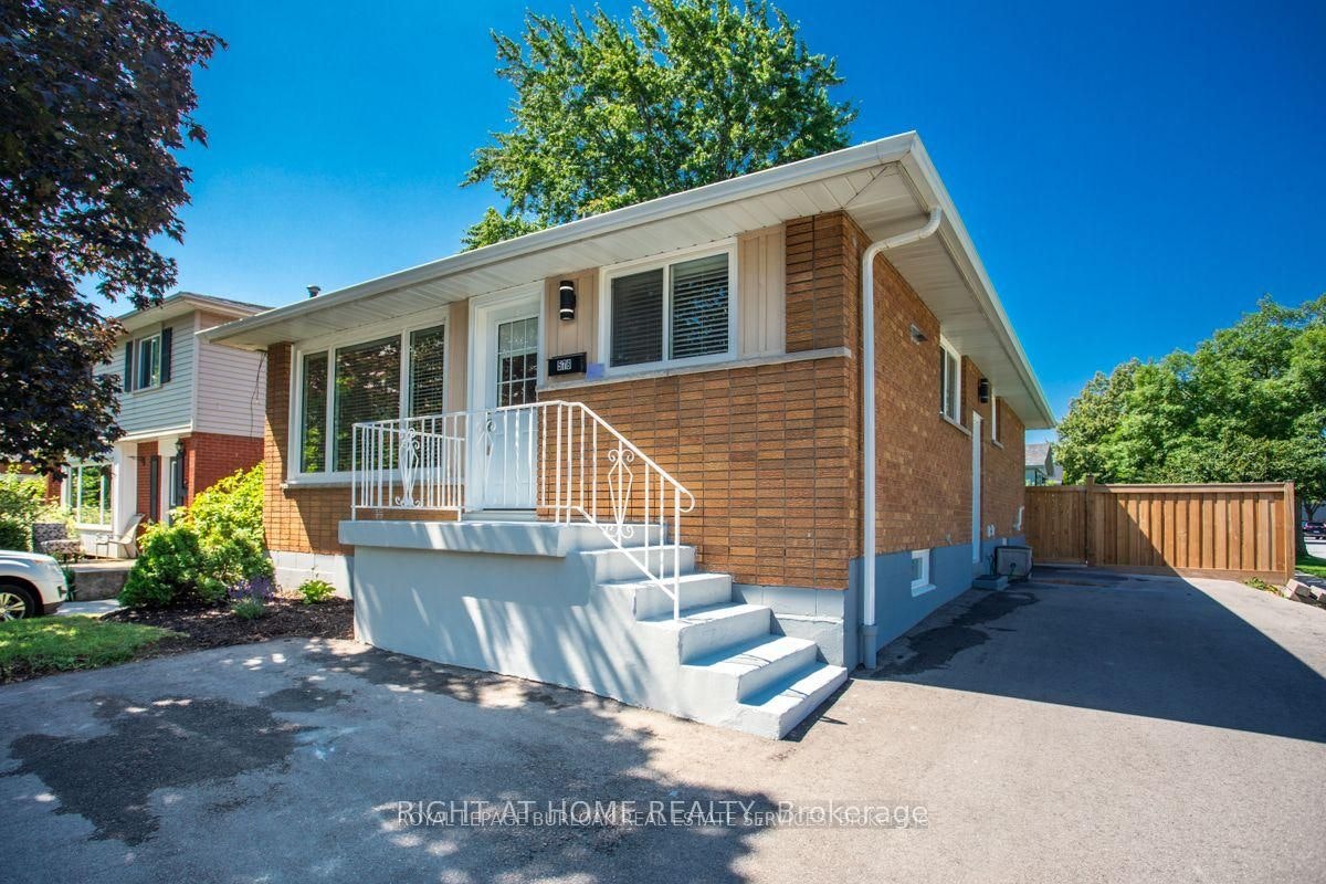 Main-576 Turner Drive, Burlington, ON, L7L 2W7