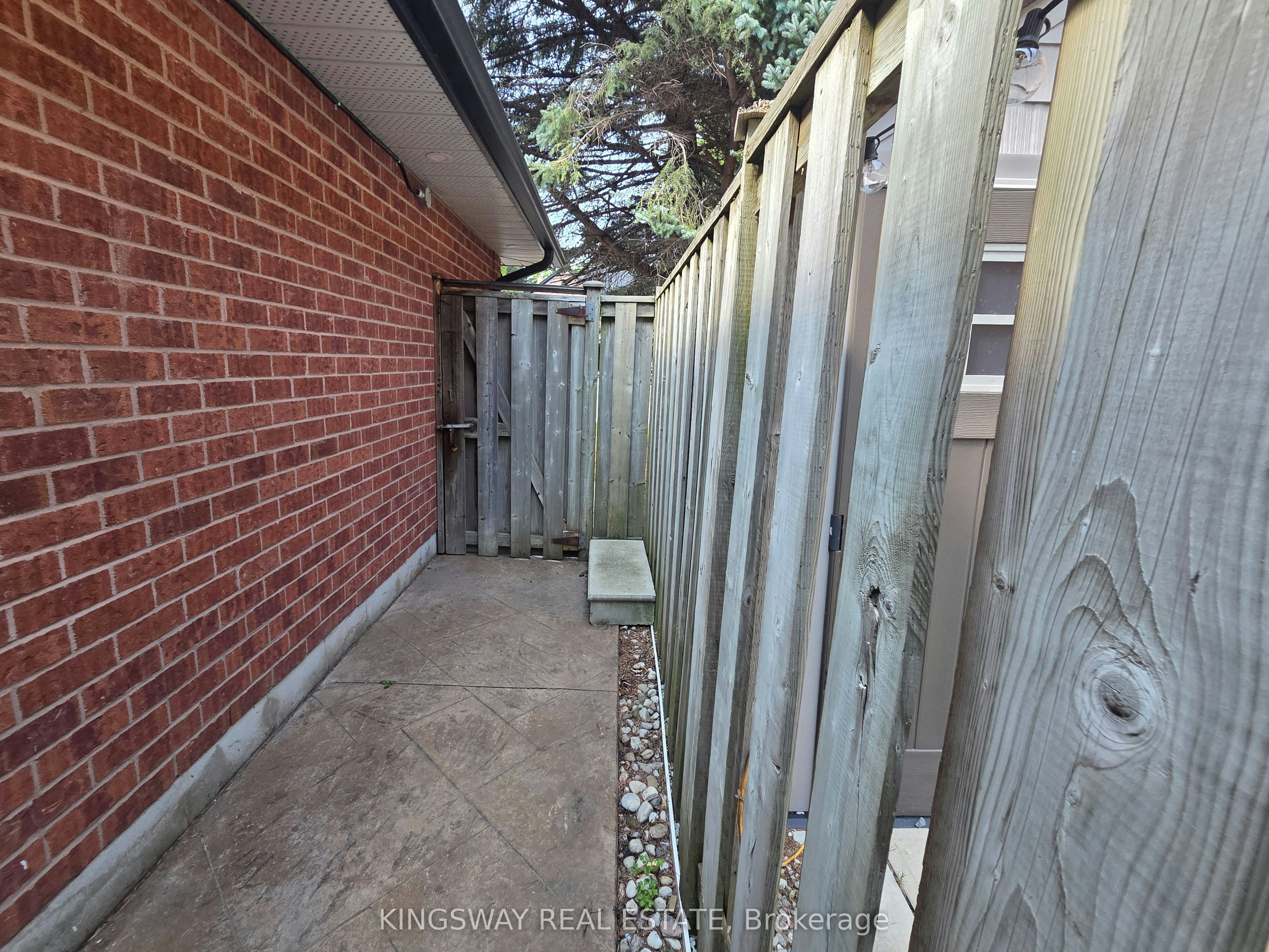 Basement Apt-1756 Bridewell Court, Mississauga, ON, L5L 3R7