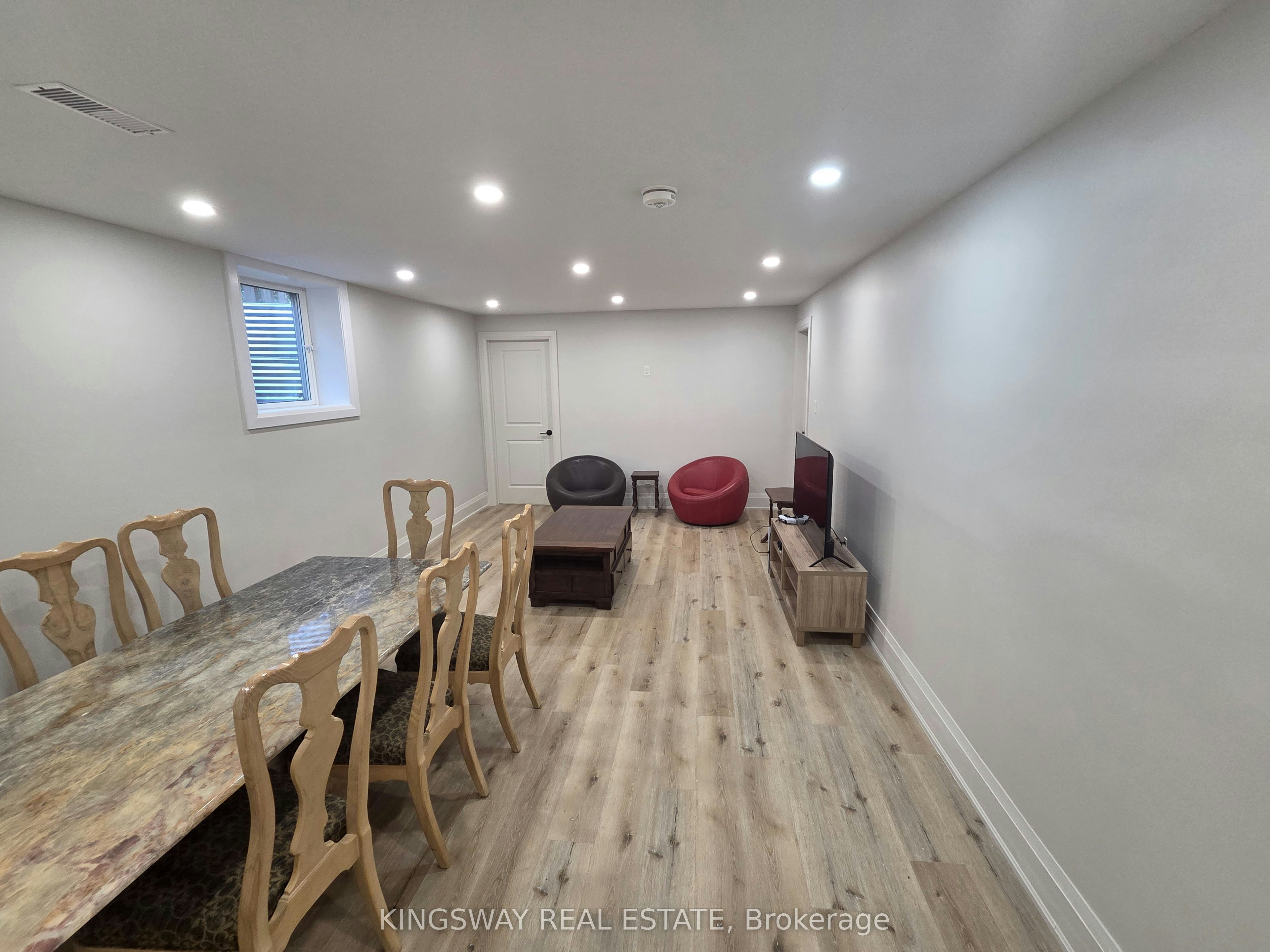 Basement Apt-1756 Bridewell Court, Mississauga, ON, L5L 3R7 - 3