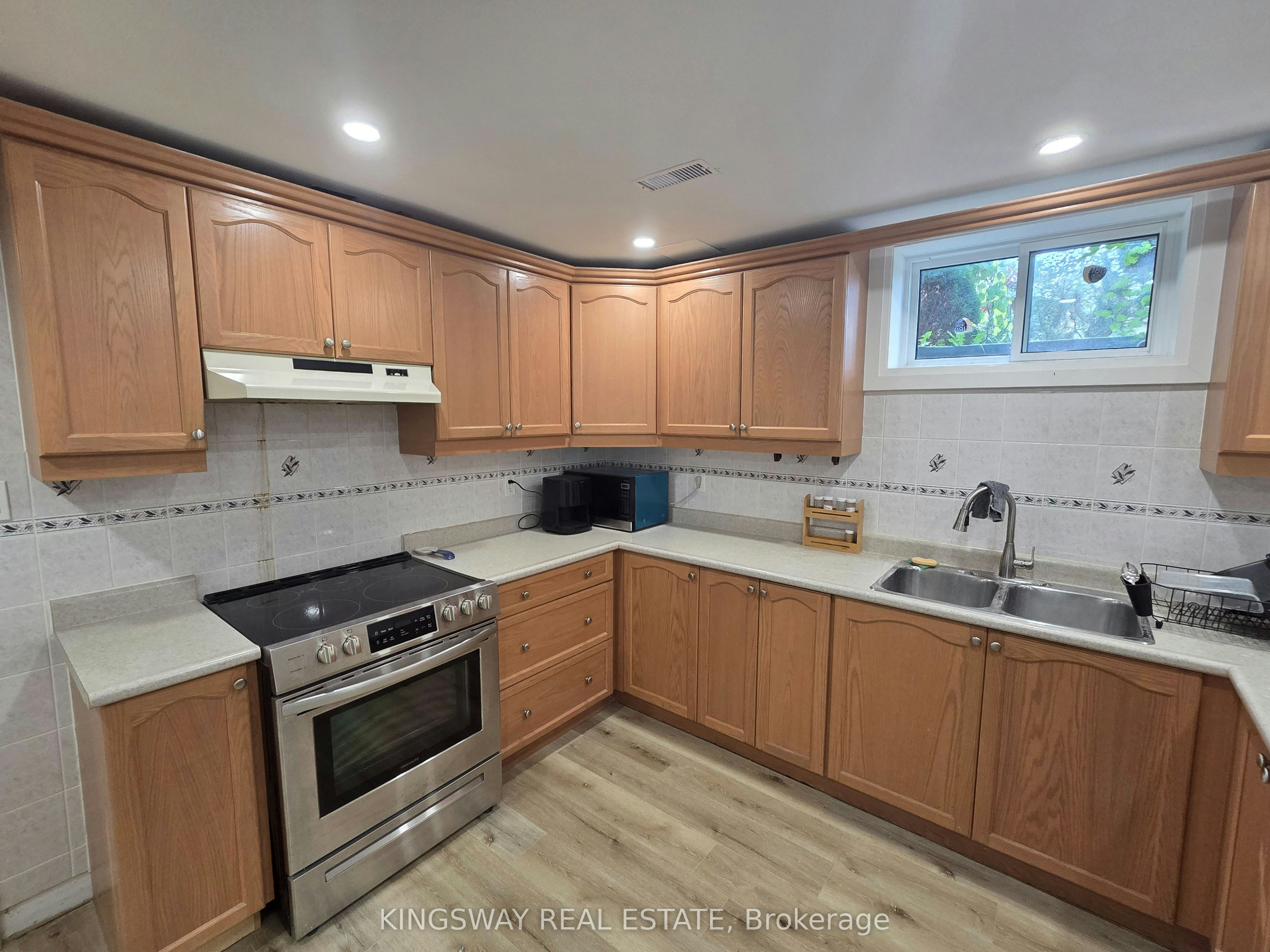 Basement Apt-1756 Bridewell Court, Mississauga, ON, L5L 3R7 - 6