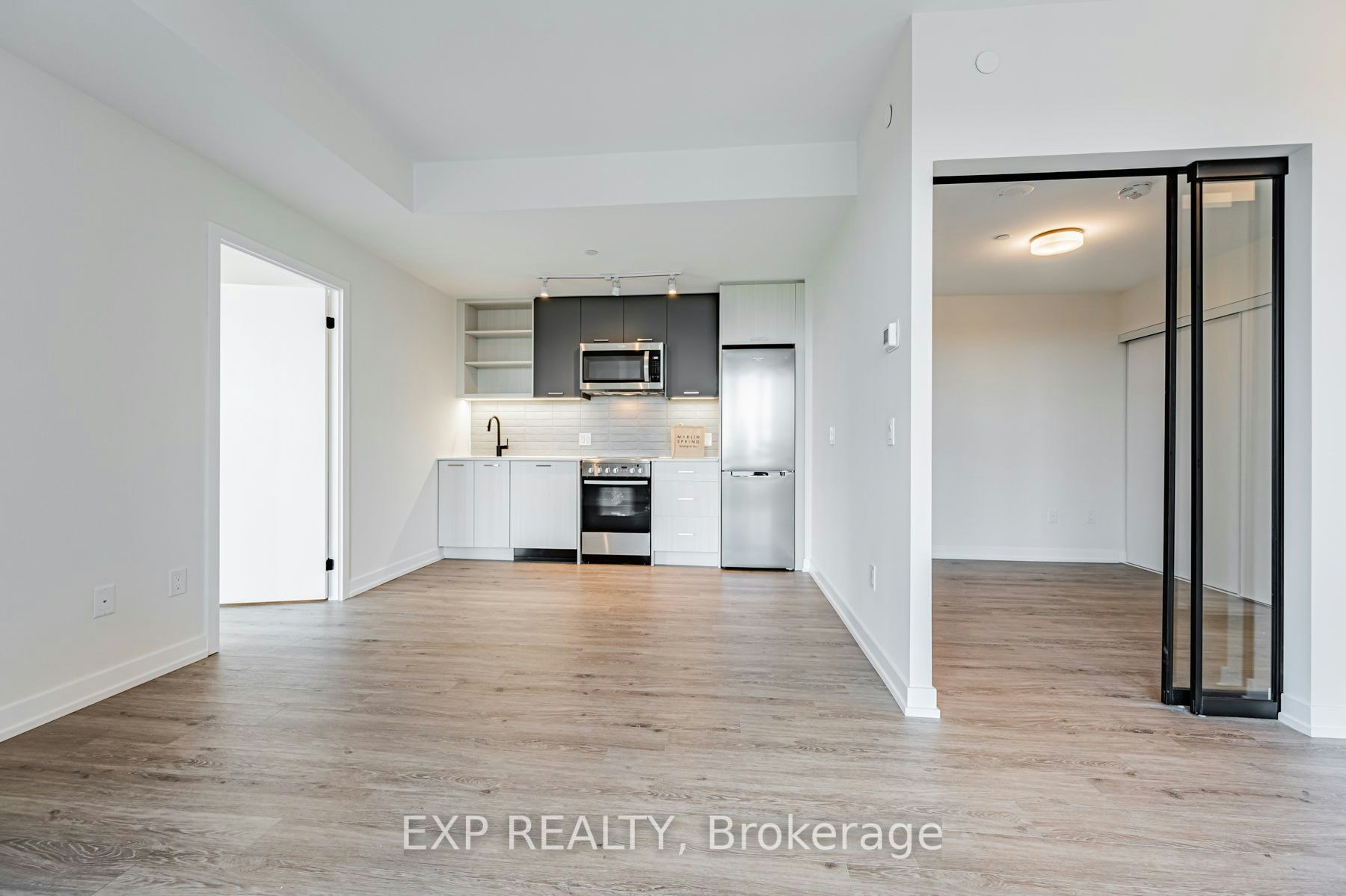803-2300 St Clair Avenue W, Toronto, ON, M6N 1K8 - 9